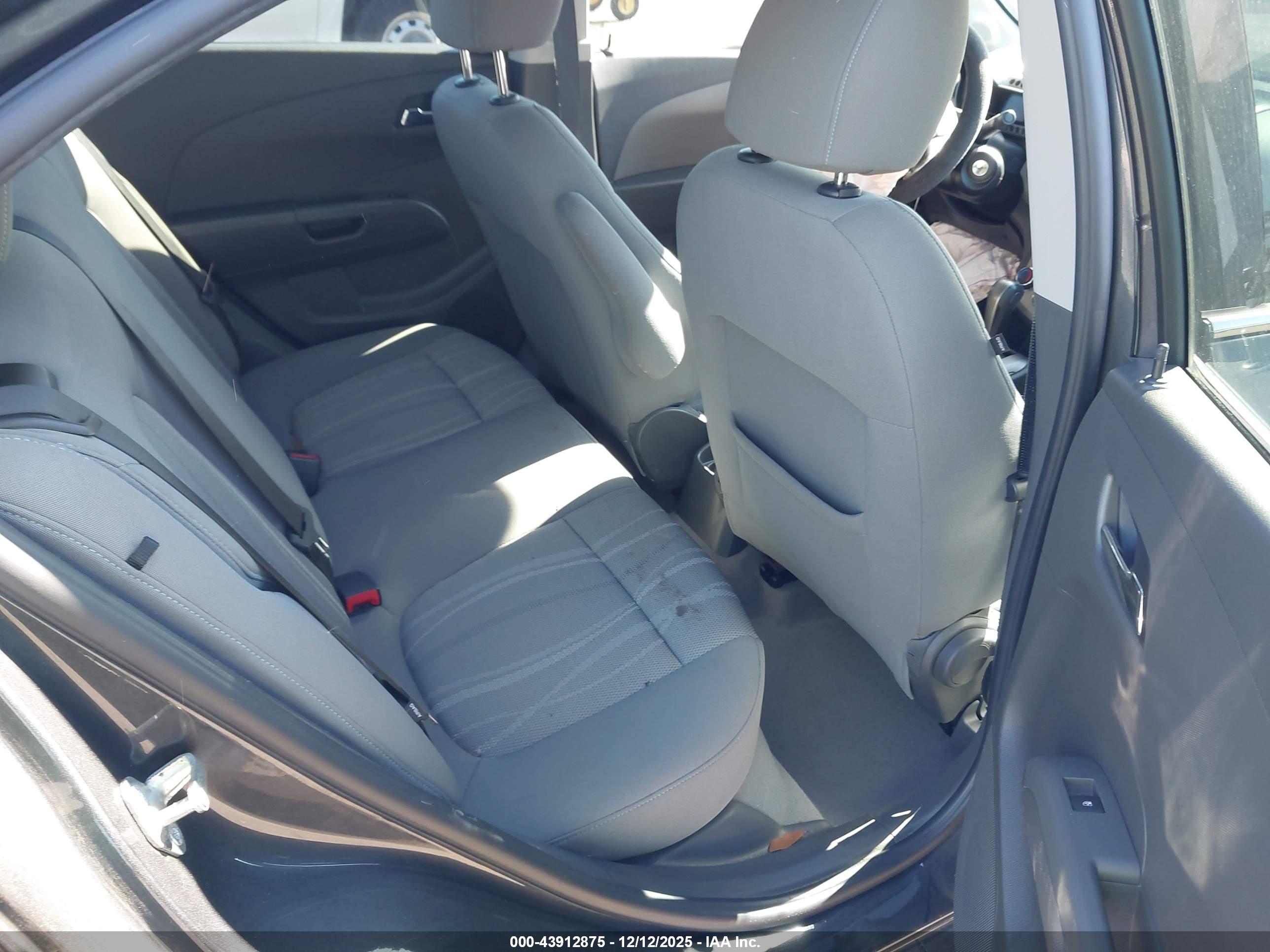 CHEVROLET SONIC image 8