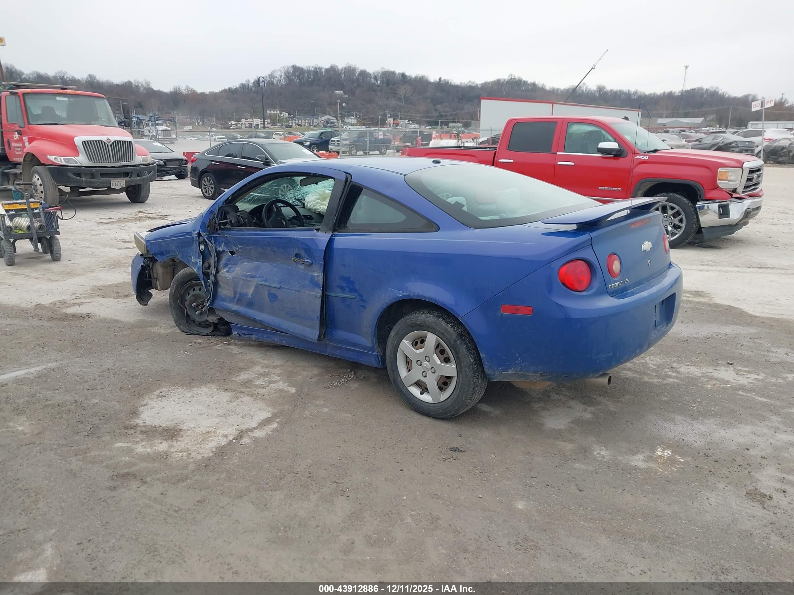 CHEVROLET COBALT image 3