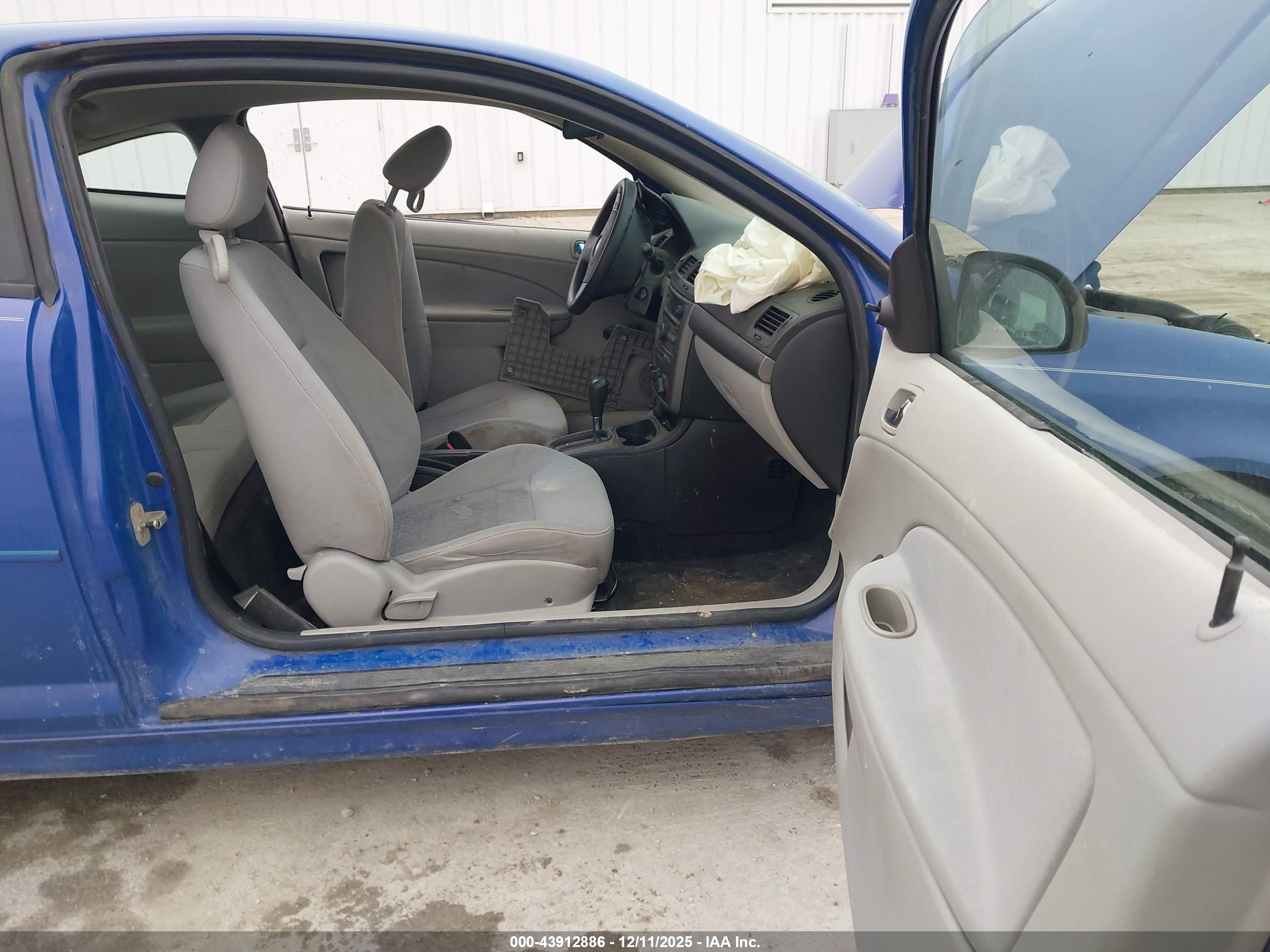 CHEVROLET COBALT image 5