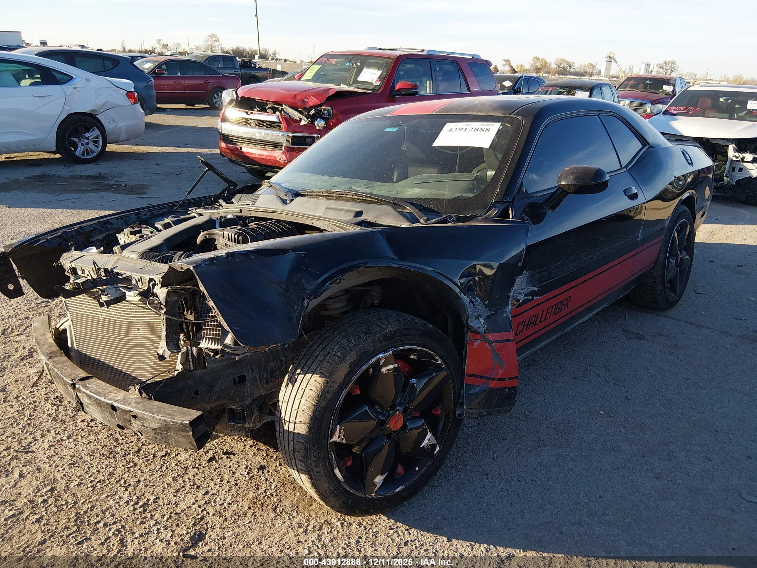 DODGE CHALLENGER image 2