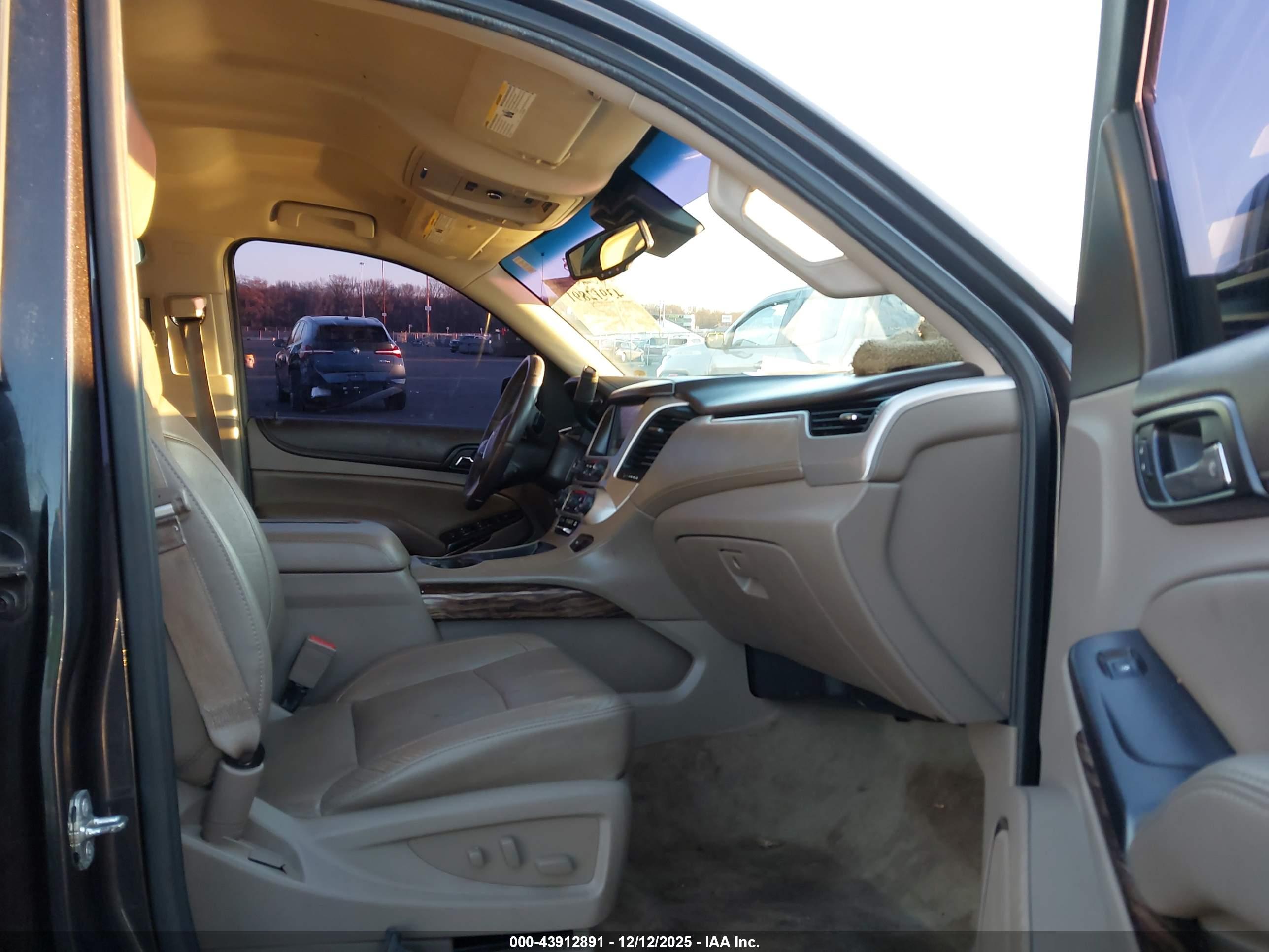 GMC YUKON image 5