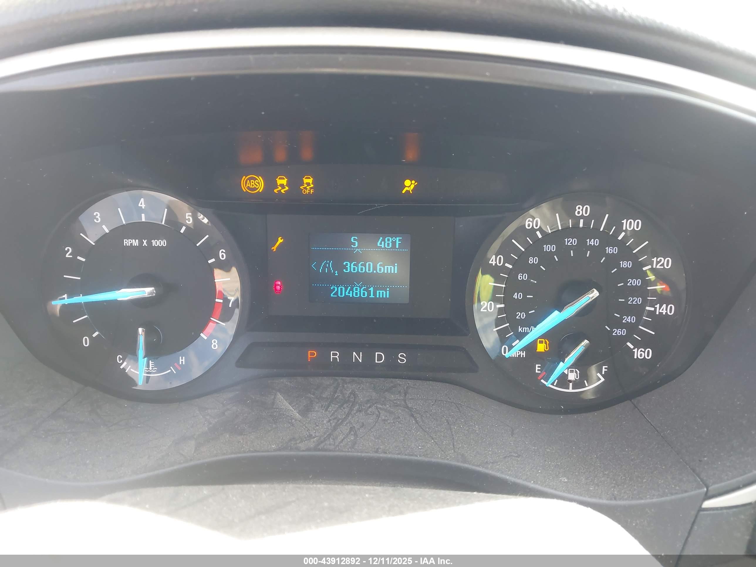 FORD FUSION image 7