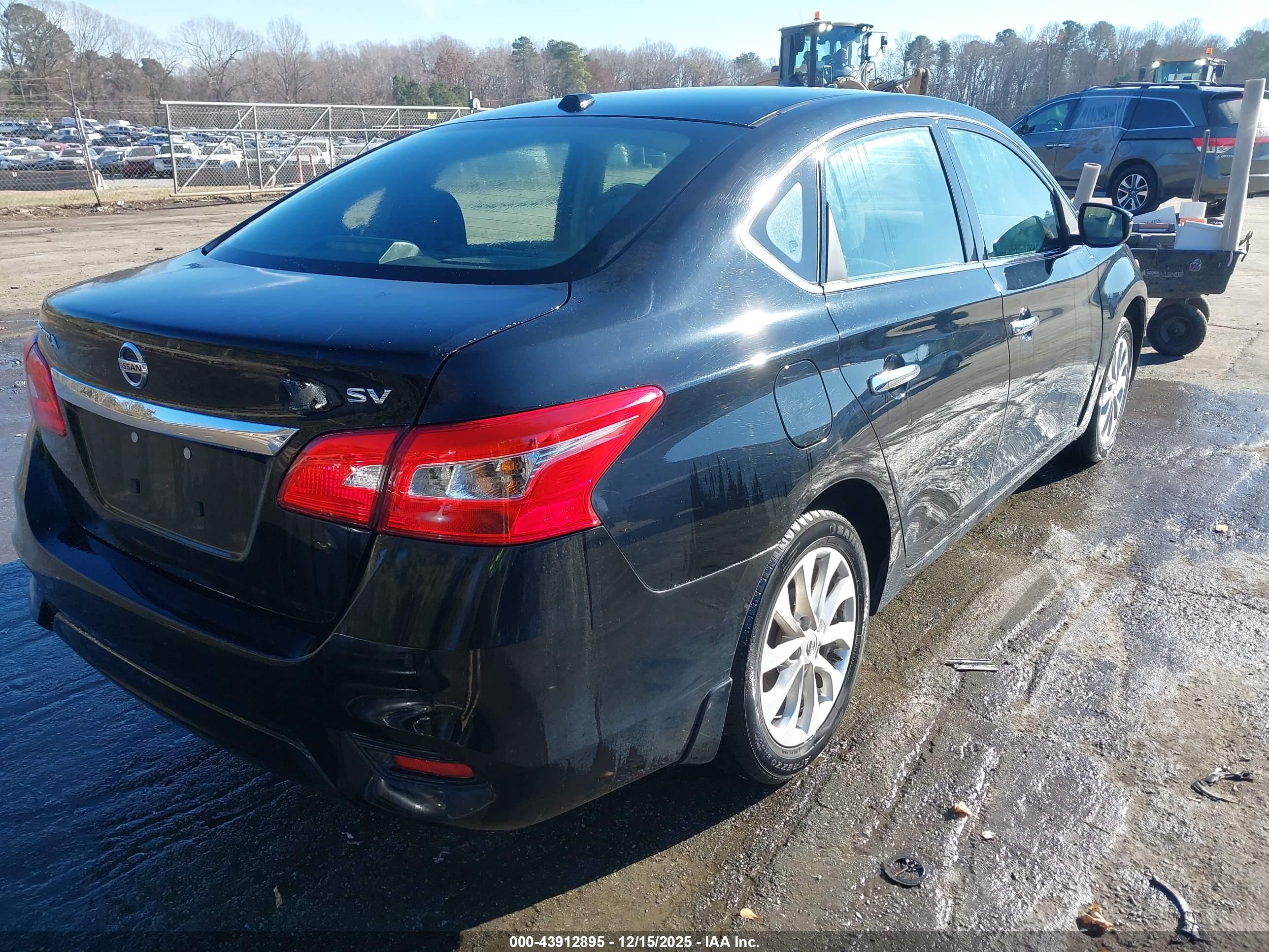 NISSAN SENTRA image 4