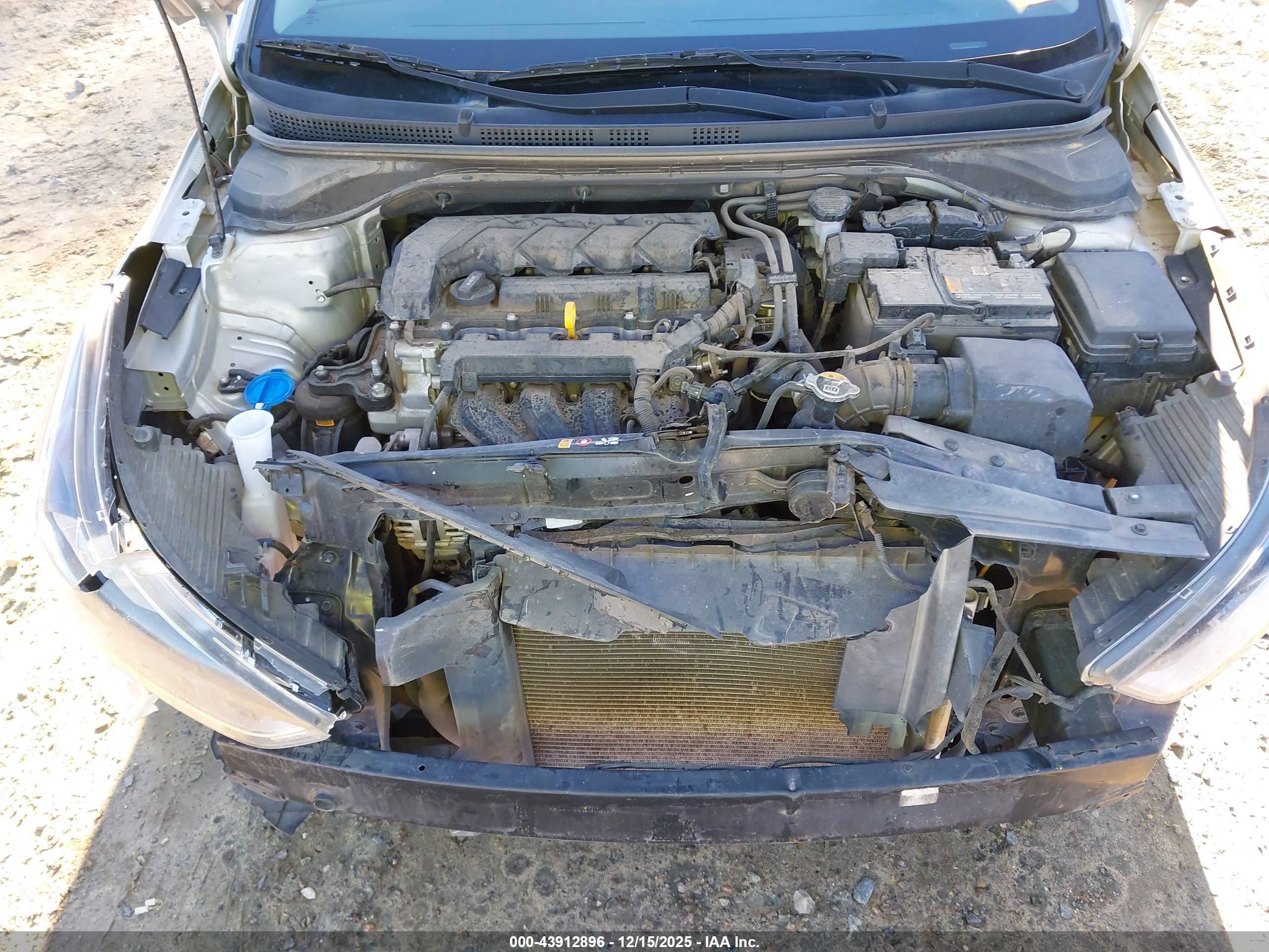 HYUNDAI ACCENT image 10