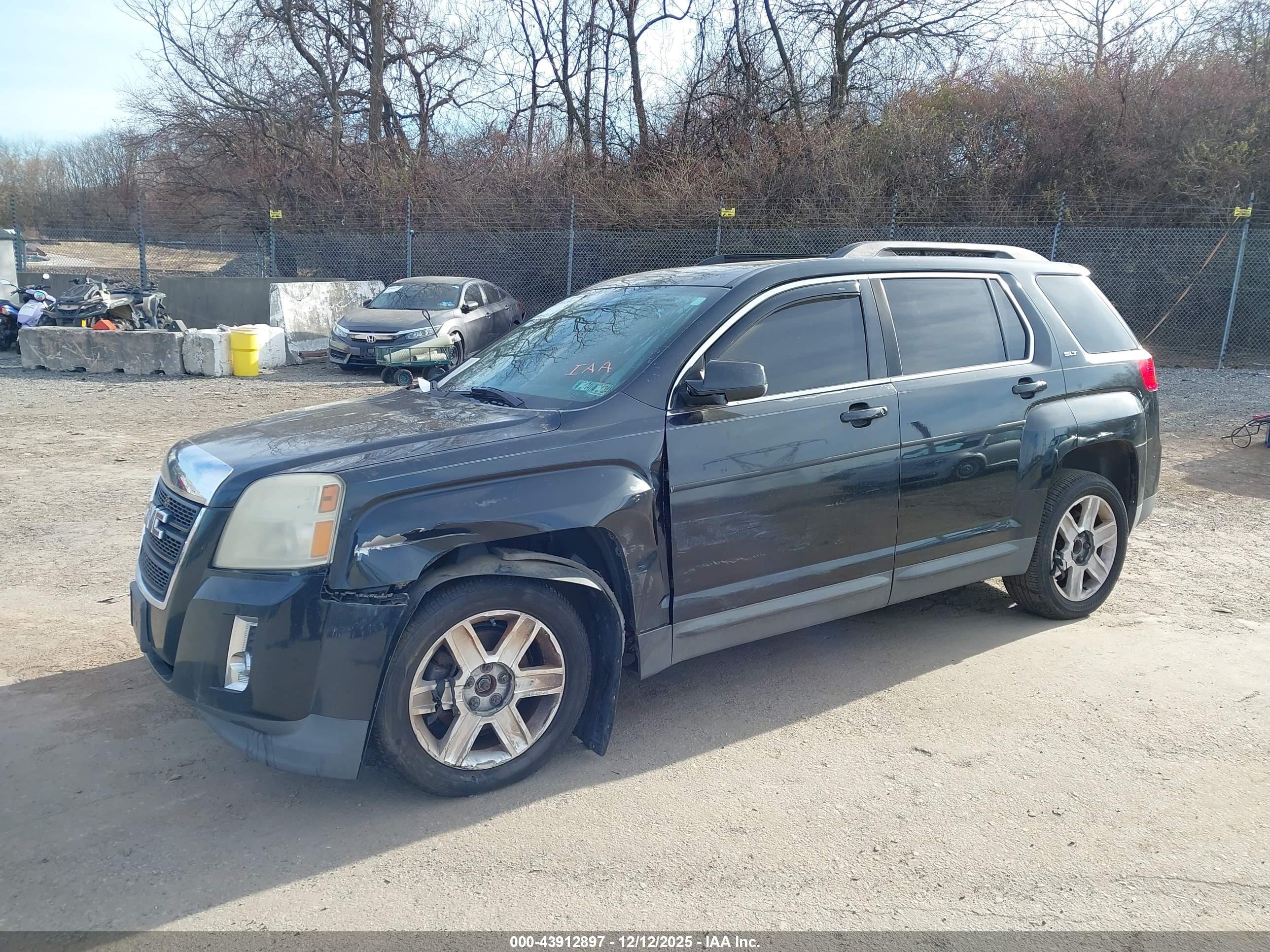 GMC TERRAIN image 6