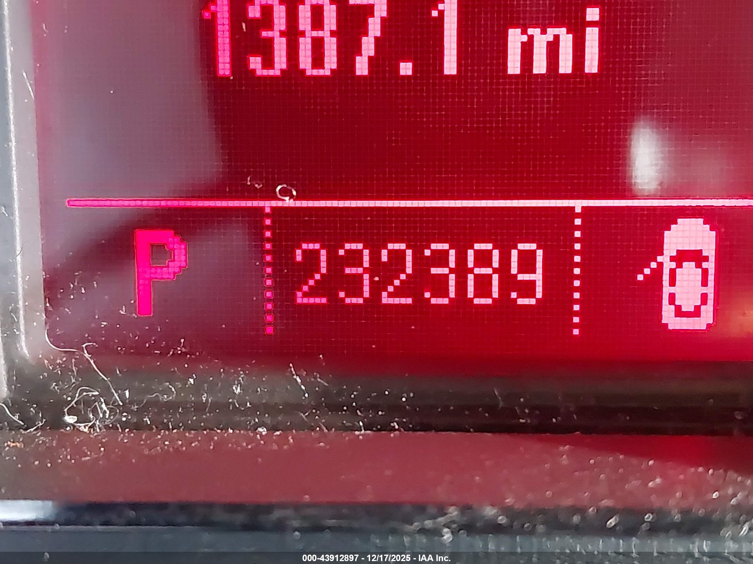 GMC TERRAIN image 7