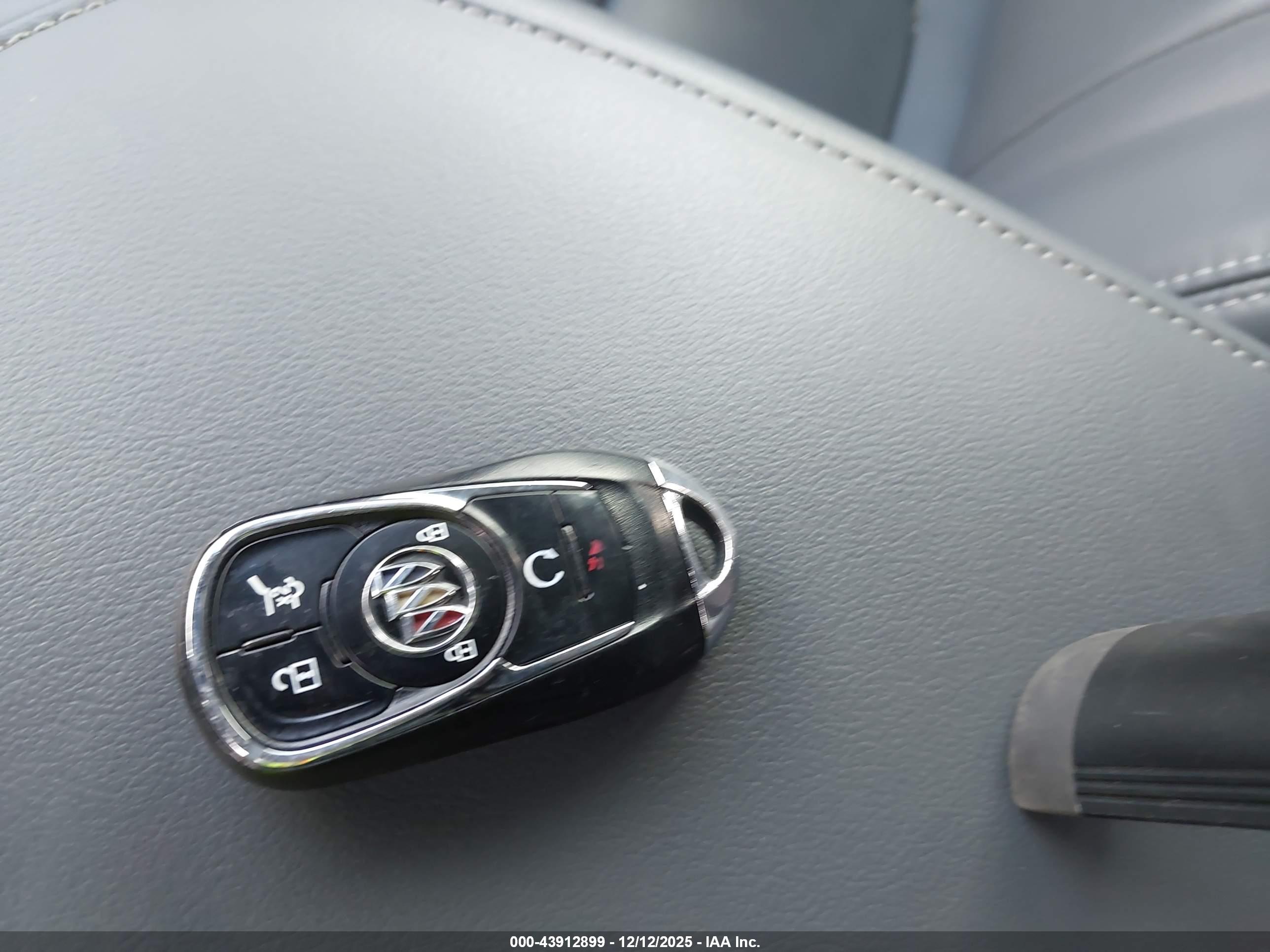 BUICK ENCLAVE image 11