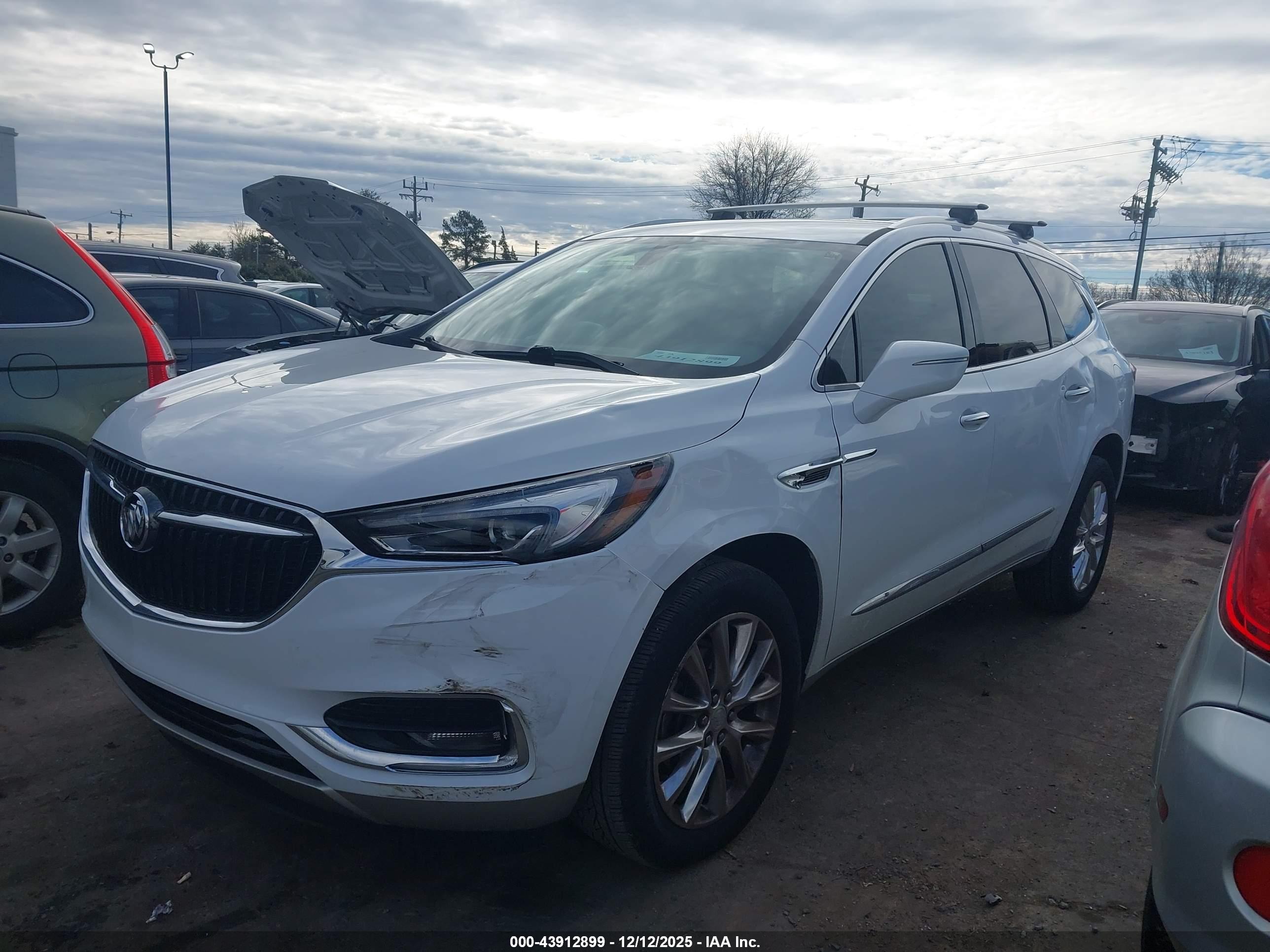 BUICK ENCLAVE image 2