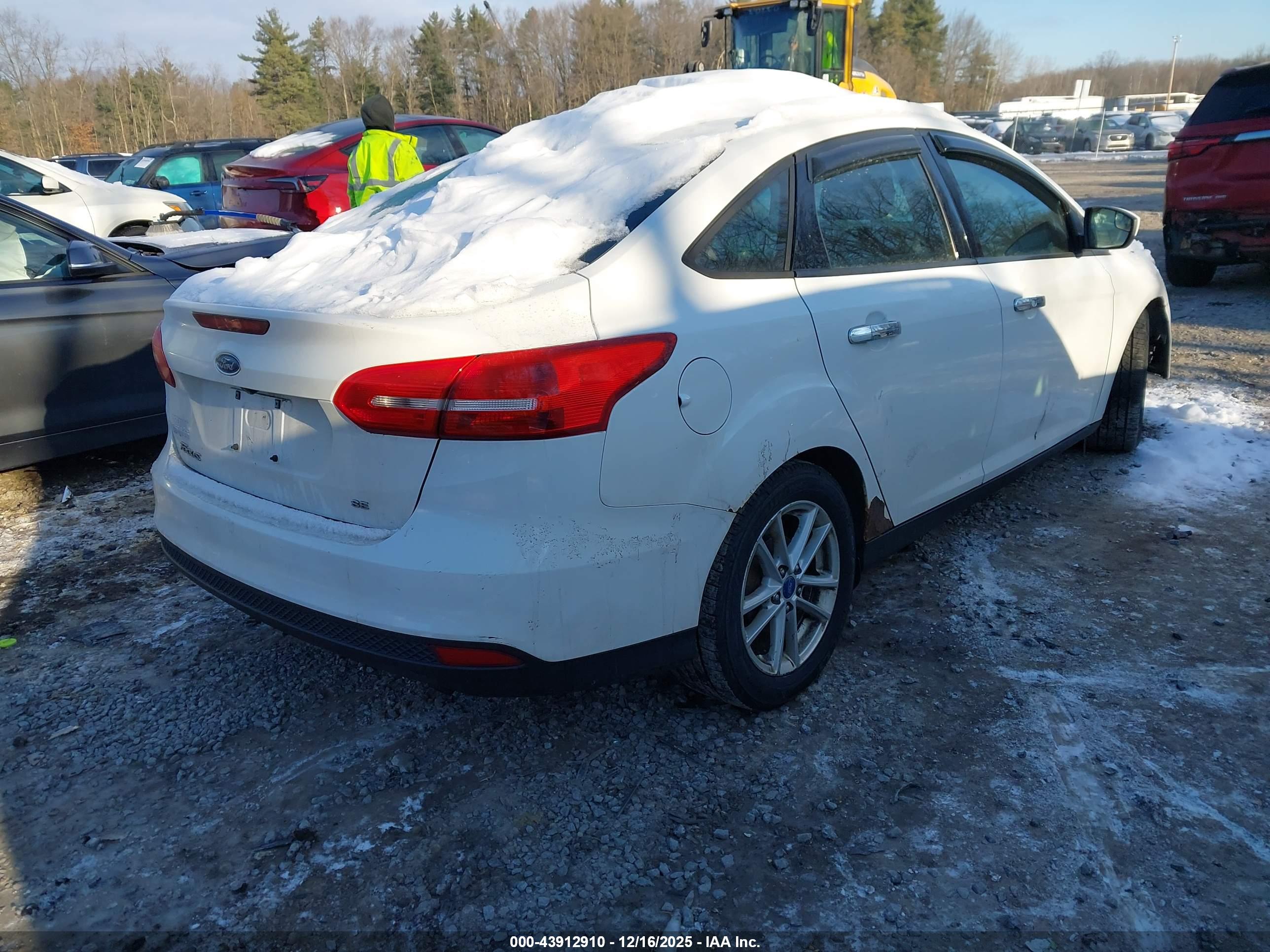 FORD FOCUS image 4
