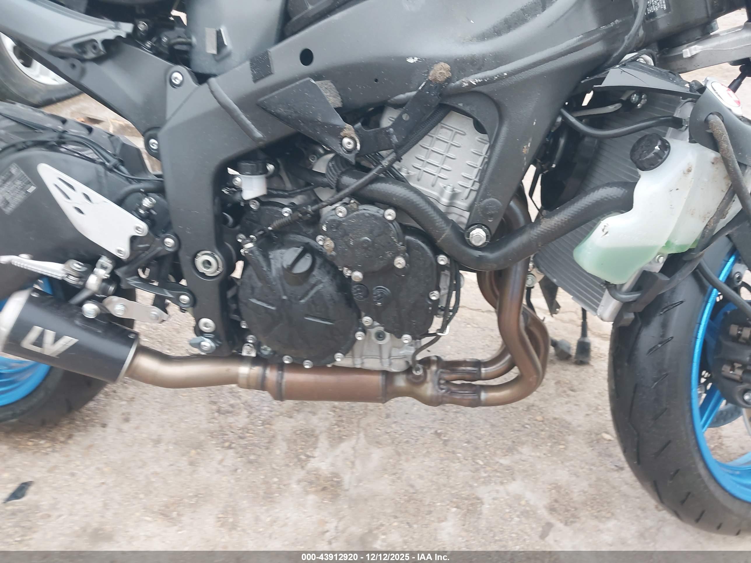 KAWASAKI ZX636 image 8