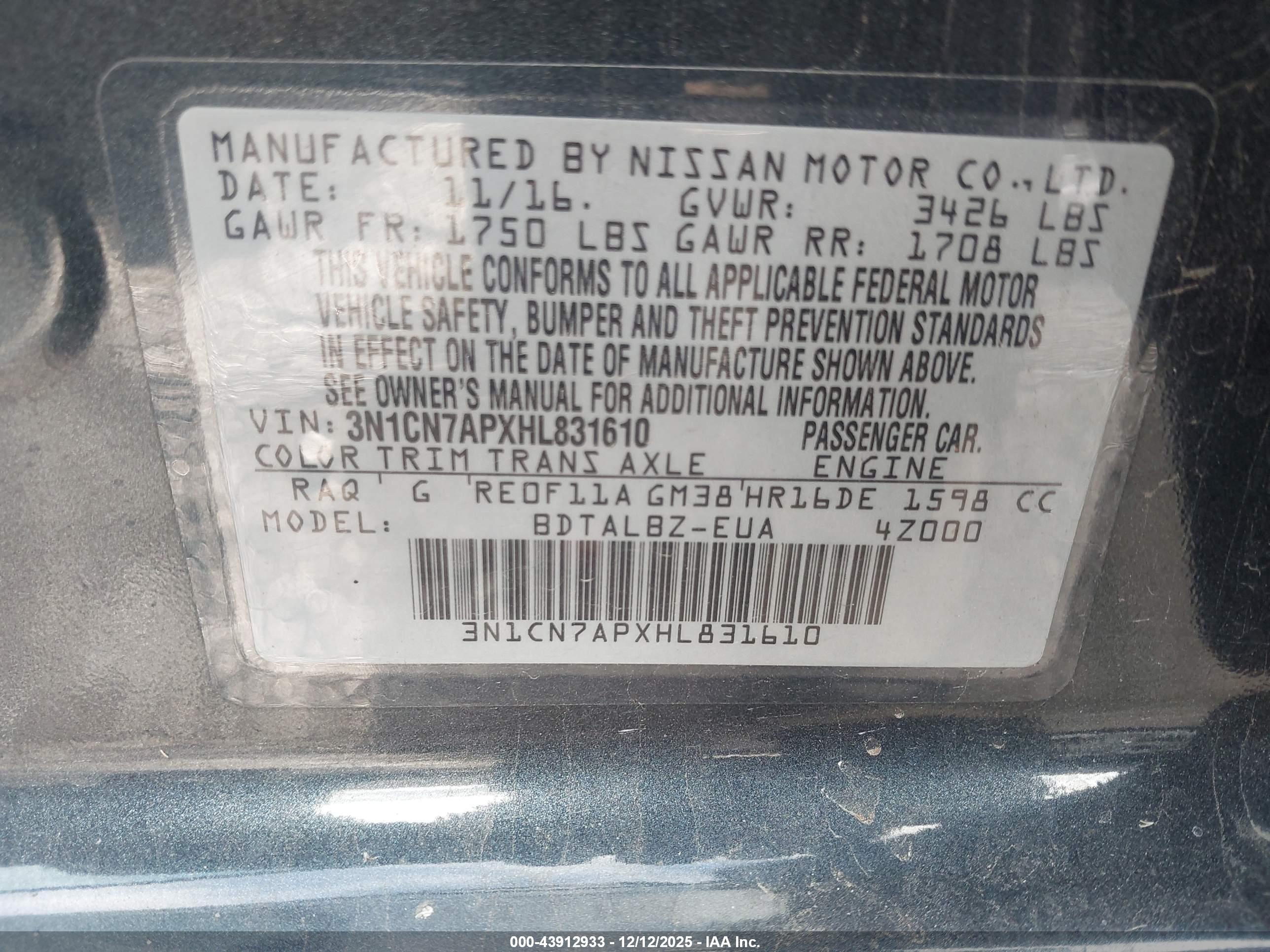 NISSAN VERSA image 9