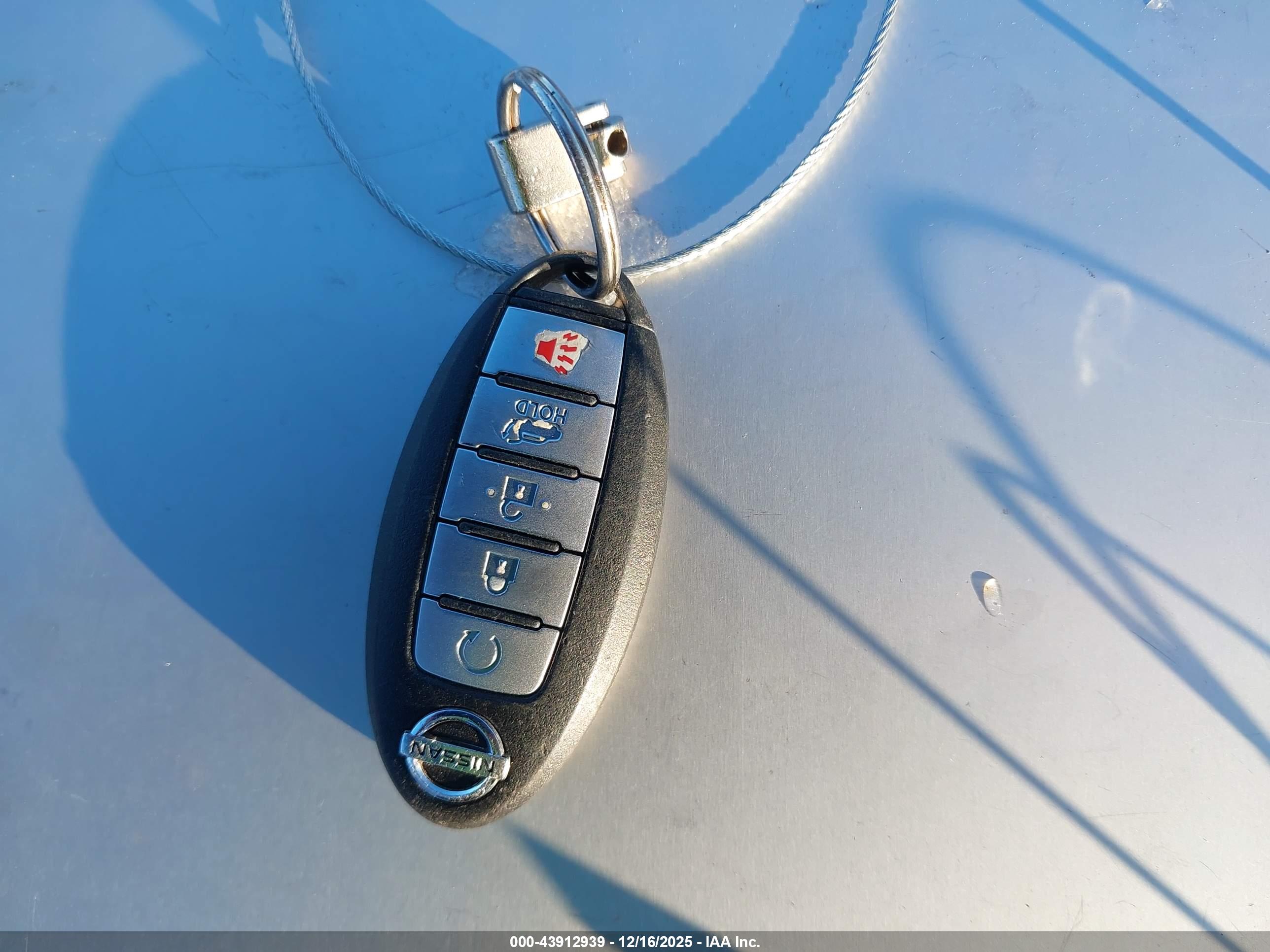 NISSAN MURANO image 11