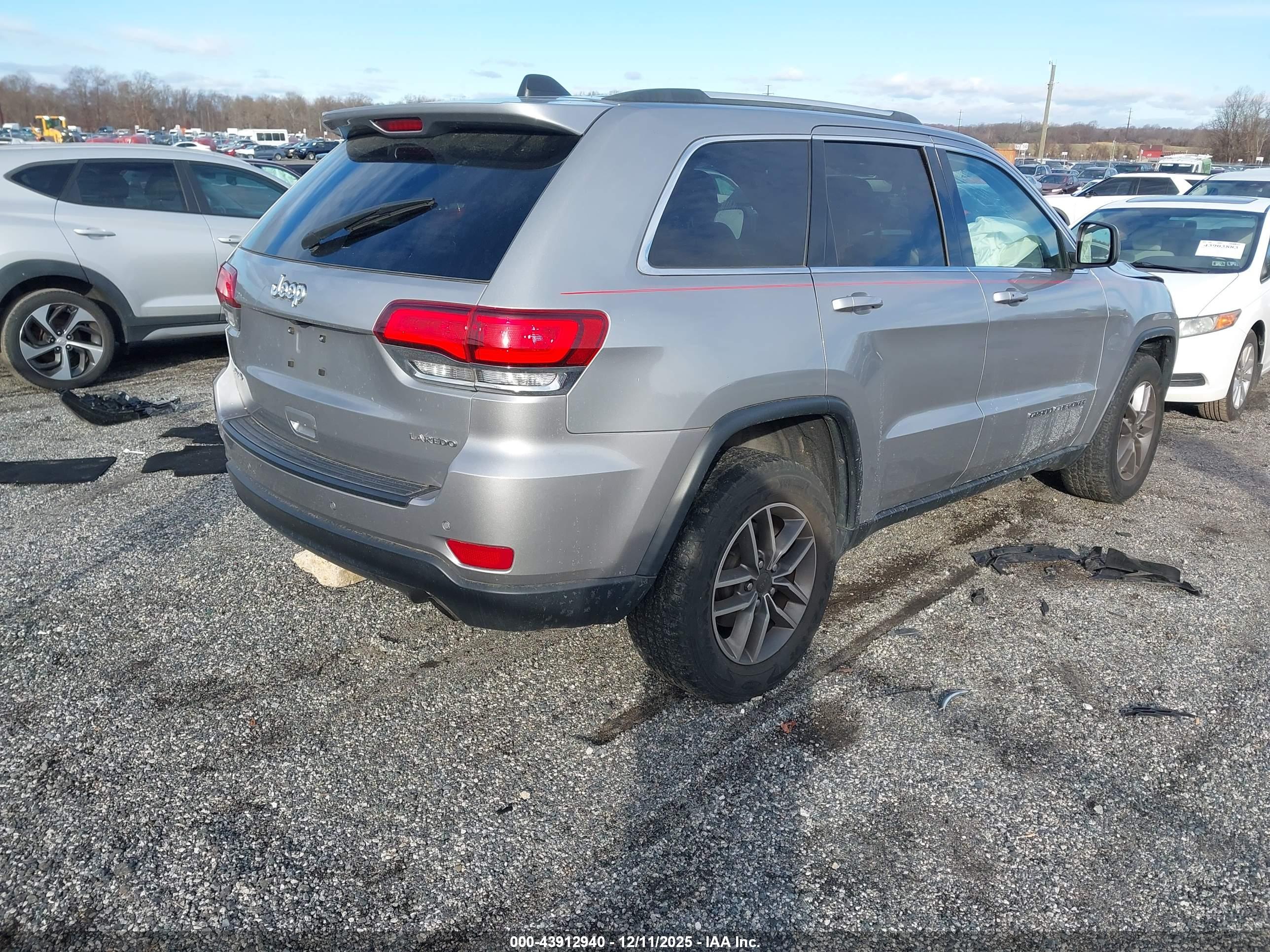 JEEP GRAND image 4
