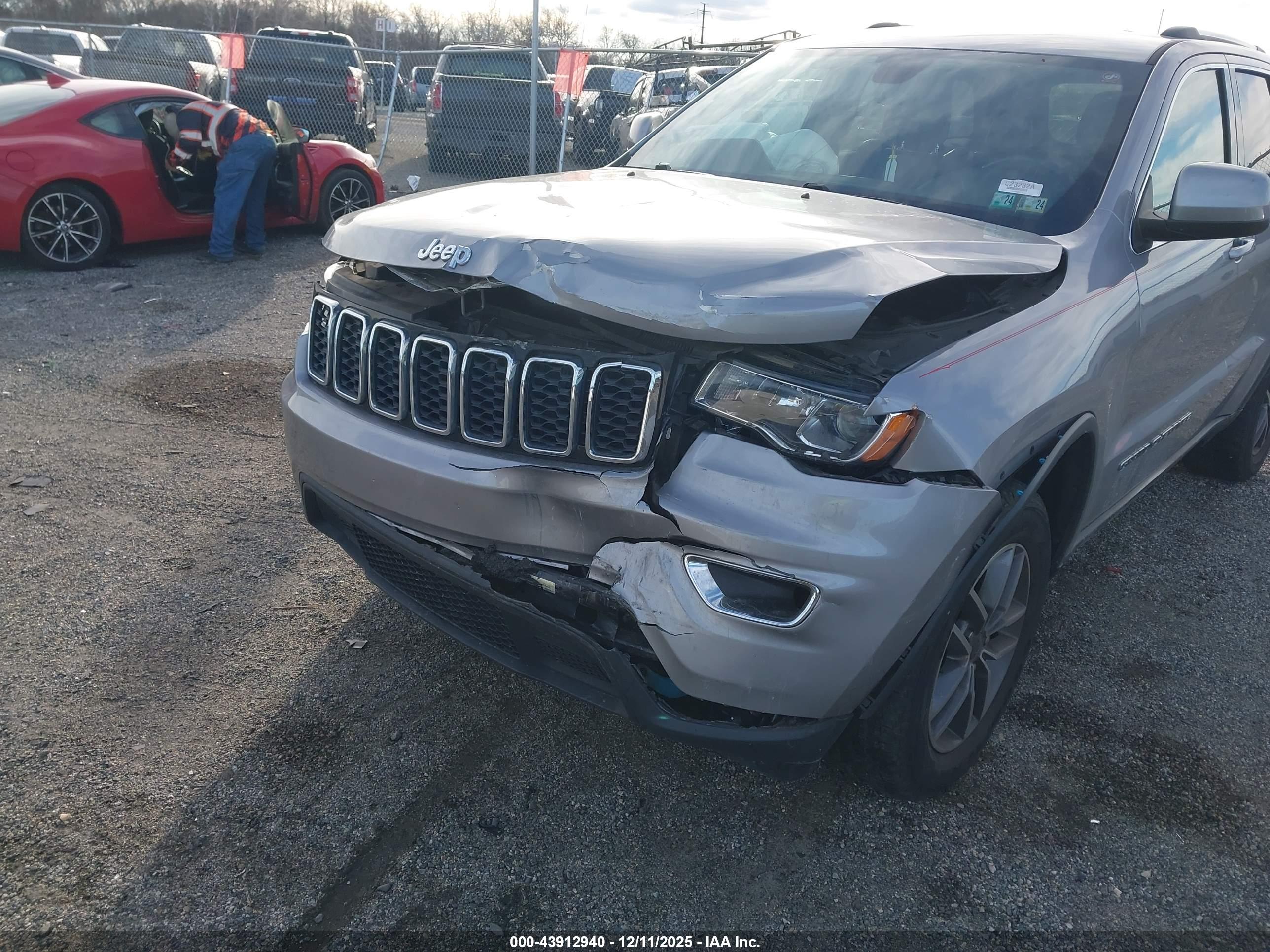 JEEP GRAND image 6