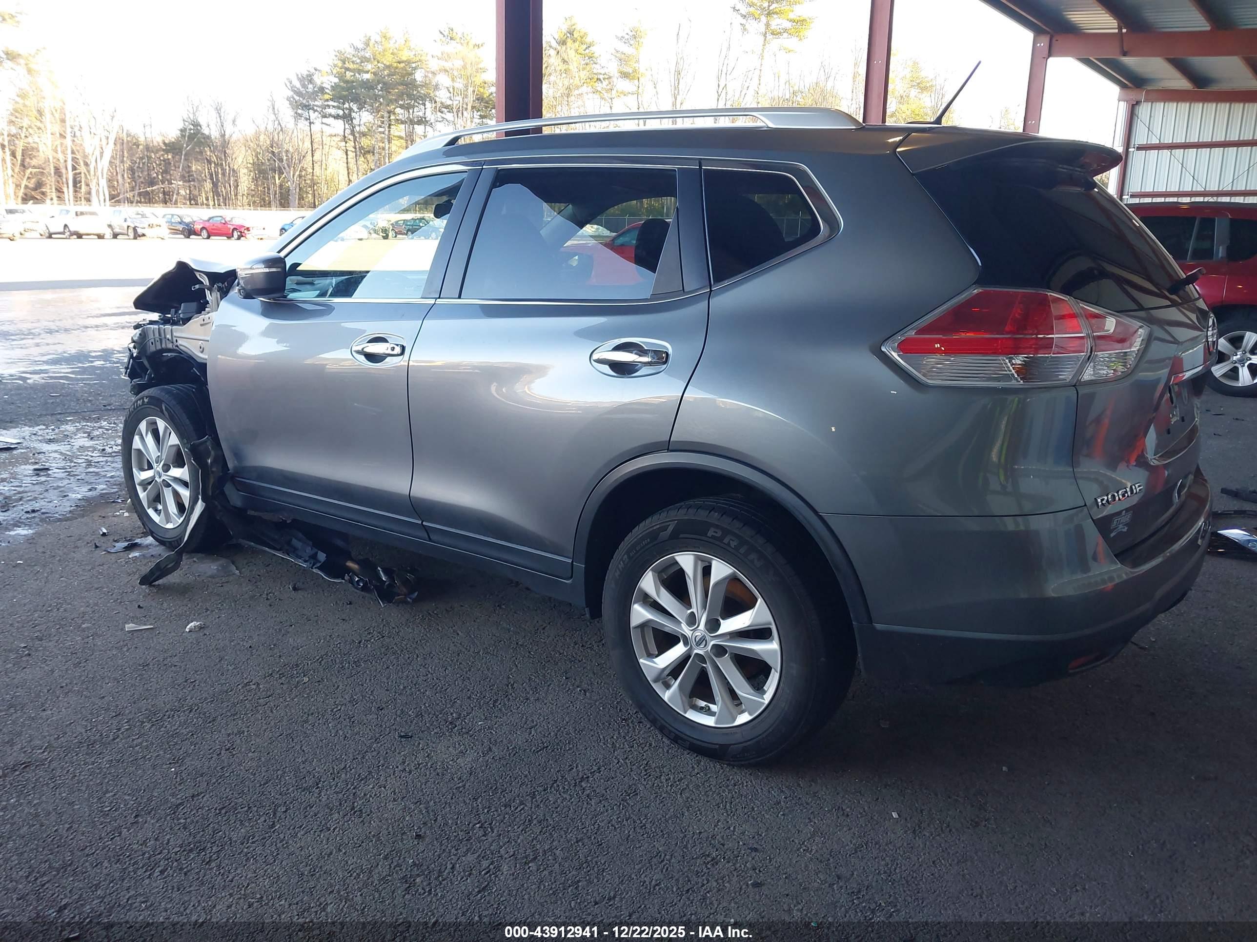 NISSAN ROGUE image 3