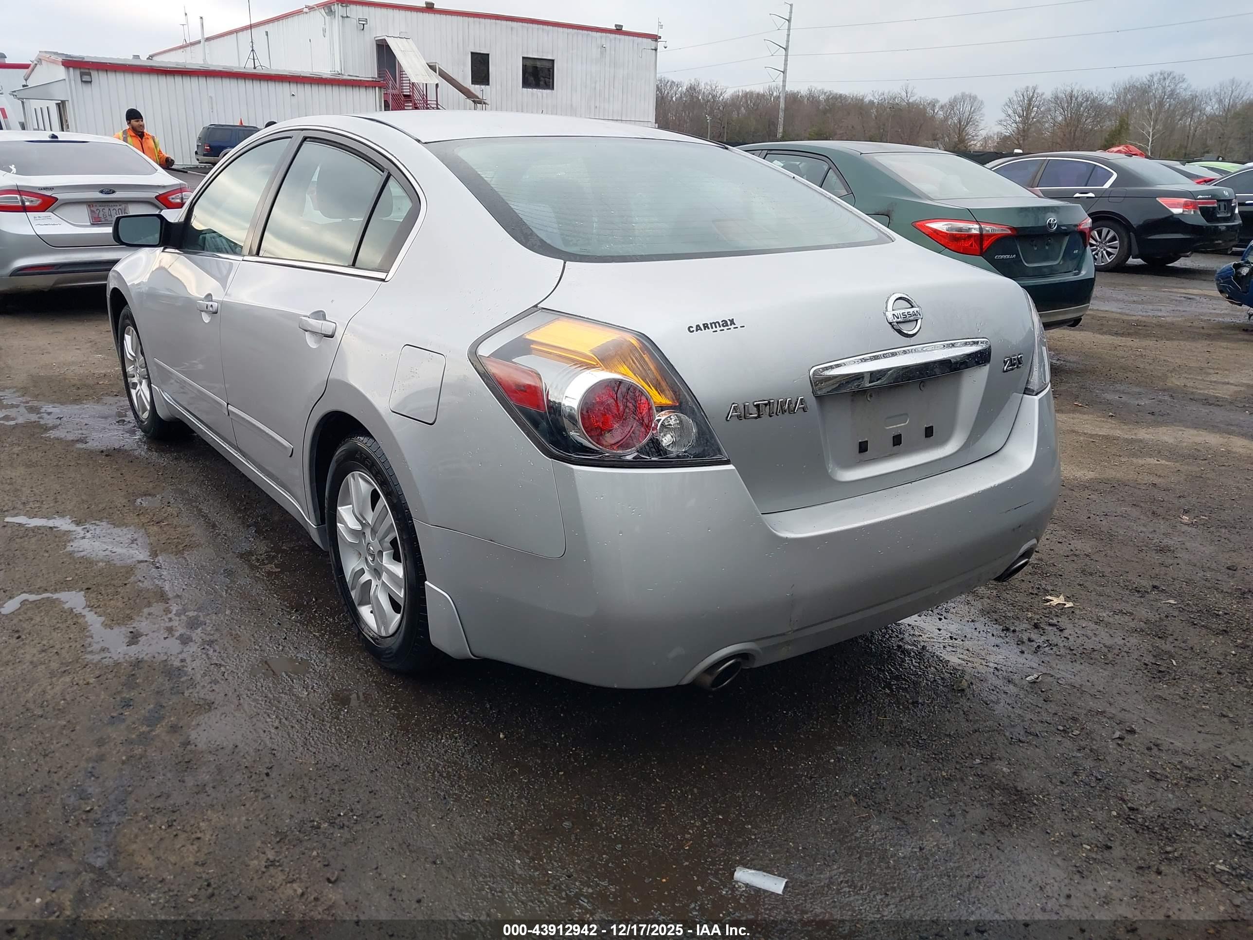 NISSAN ALTIMA image 3