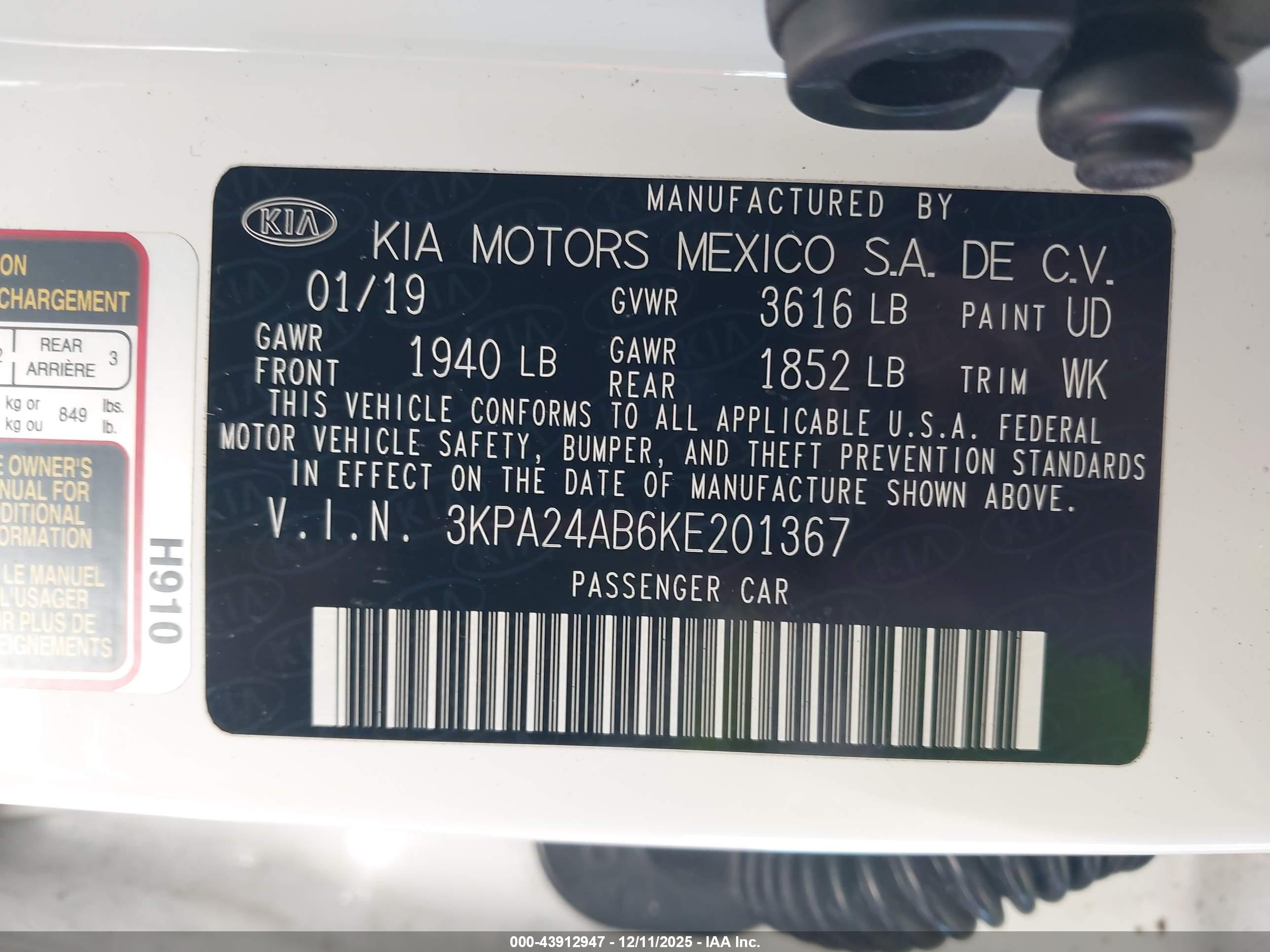 KIA RIO image 9