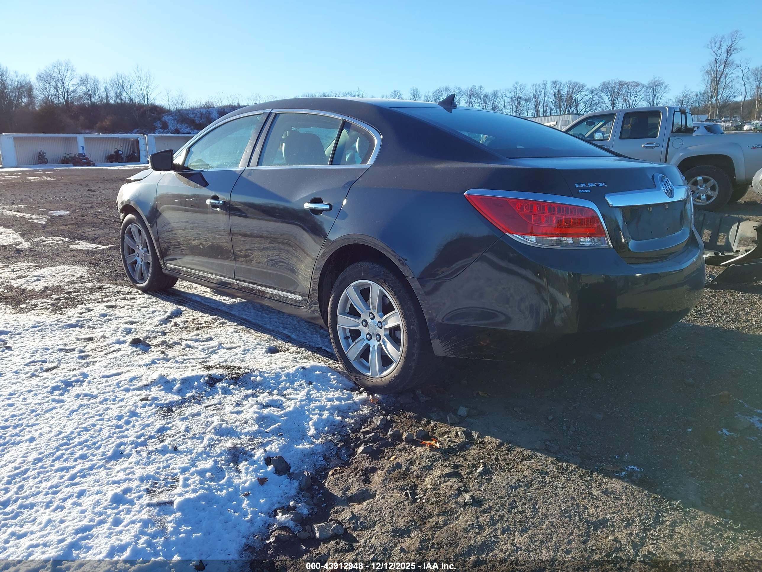 BUICK LACROSSE image 3