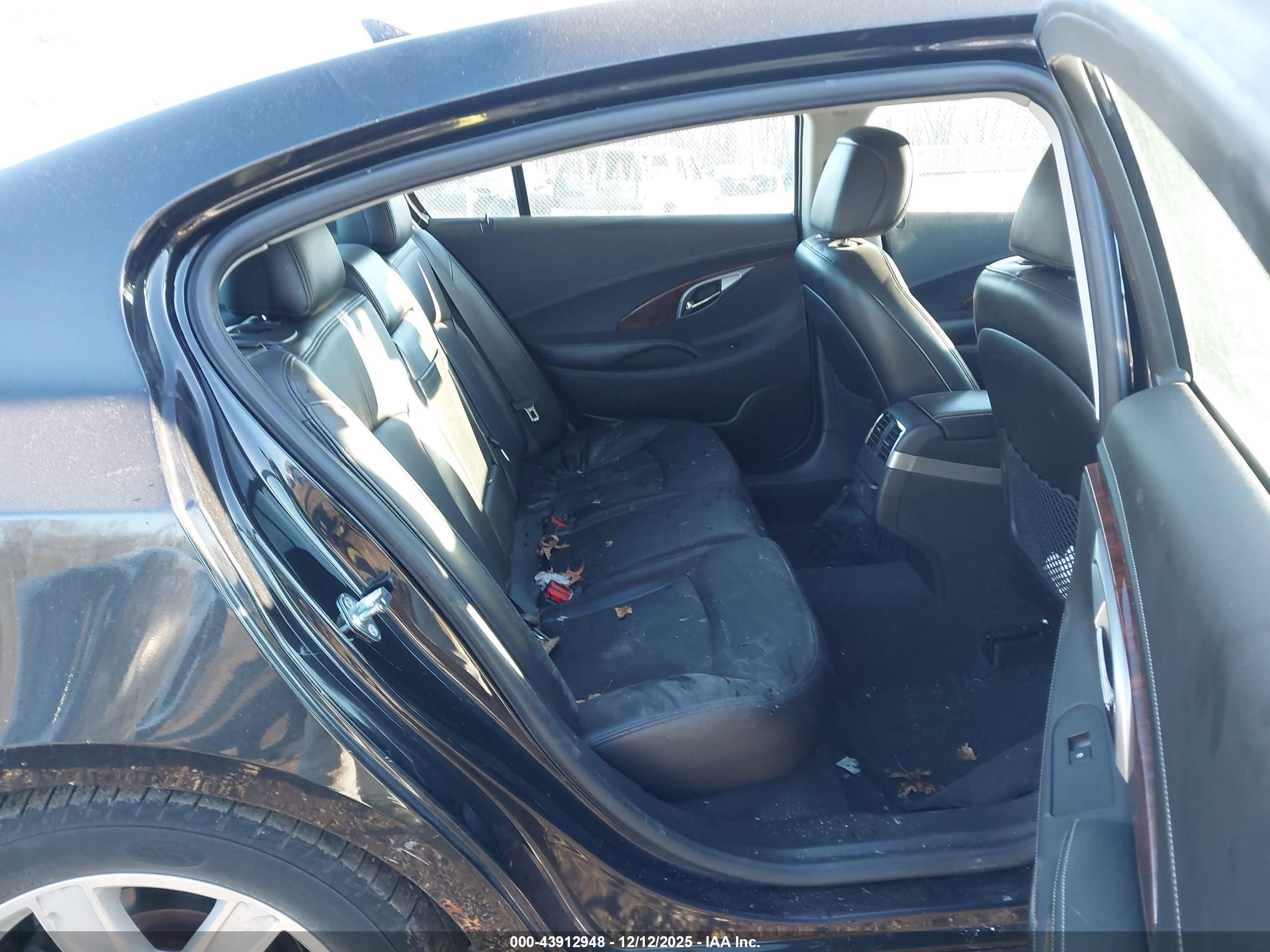 BUICK LACROSSE image 8