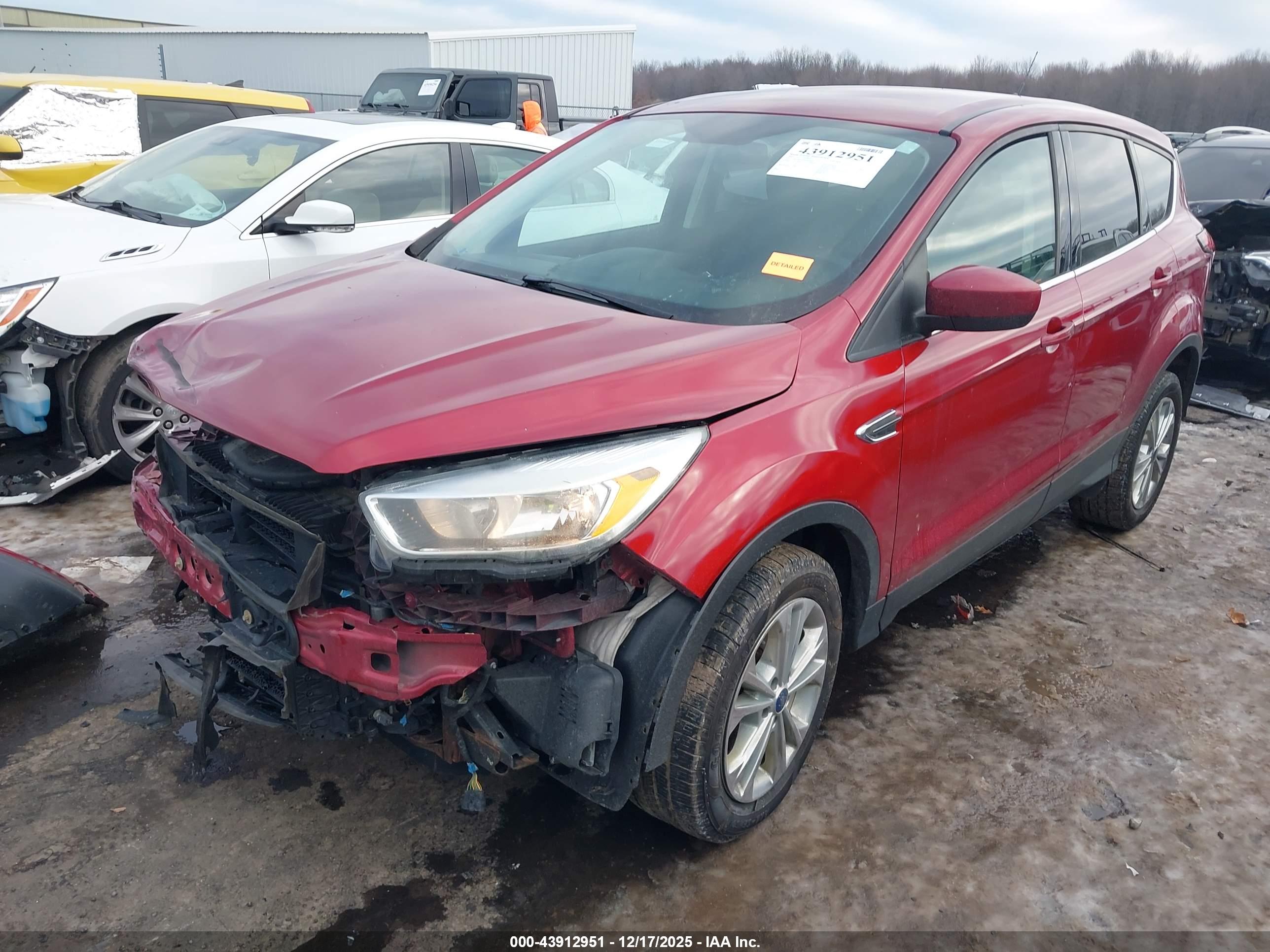 FORD ESCAPE image 2