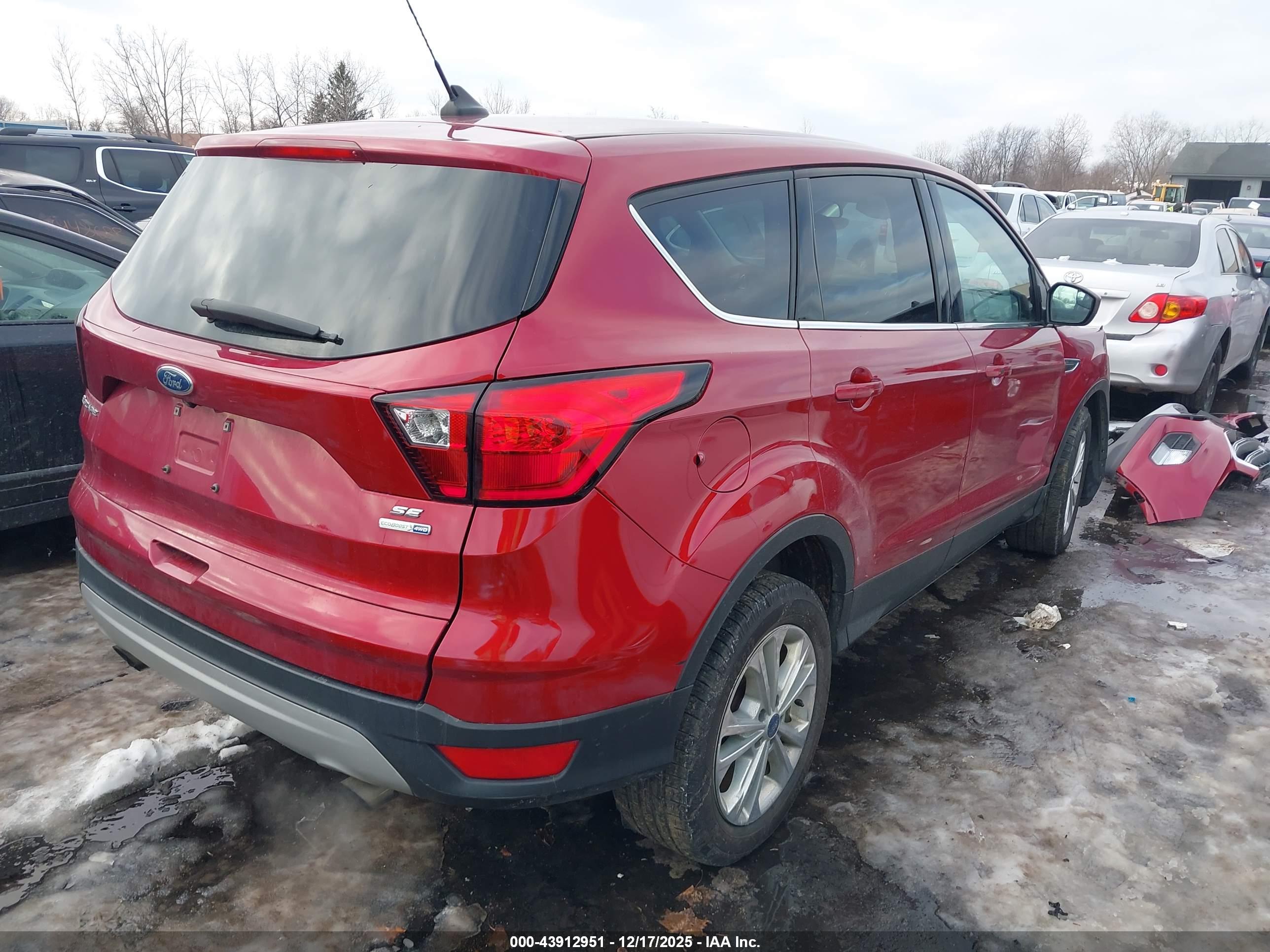 FORD ESCAPE image 4