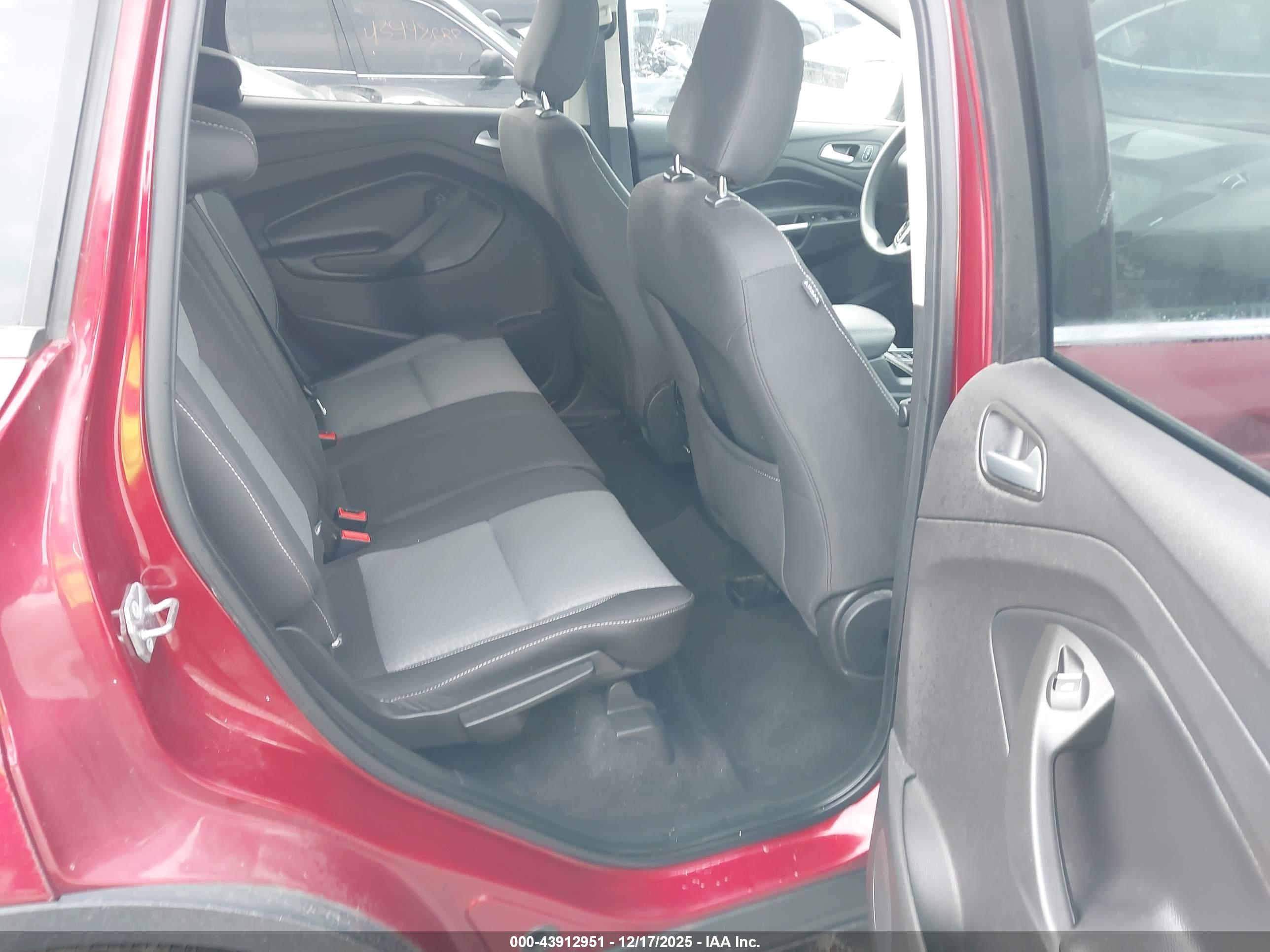 FORD ESCAPE image 8
