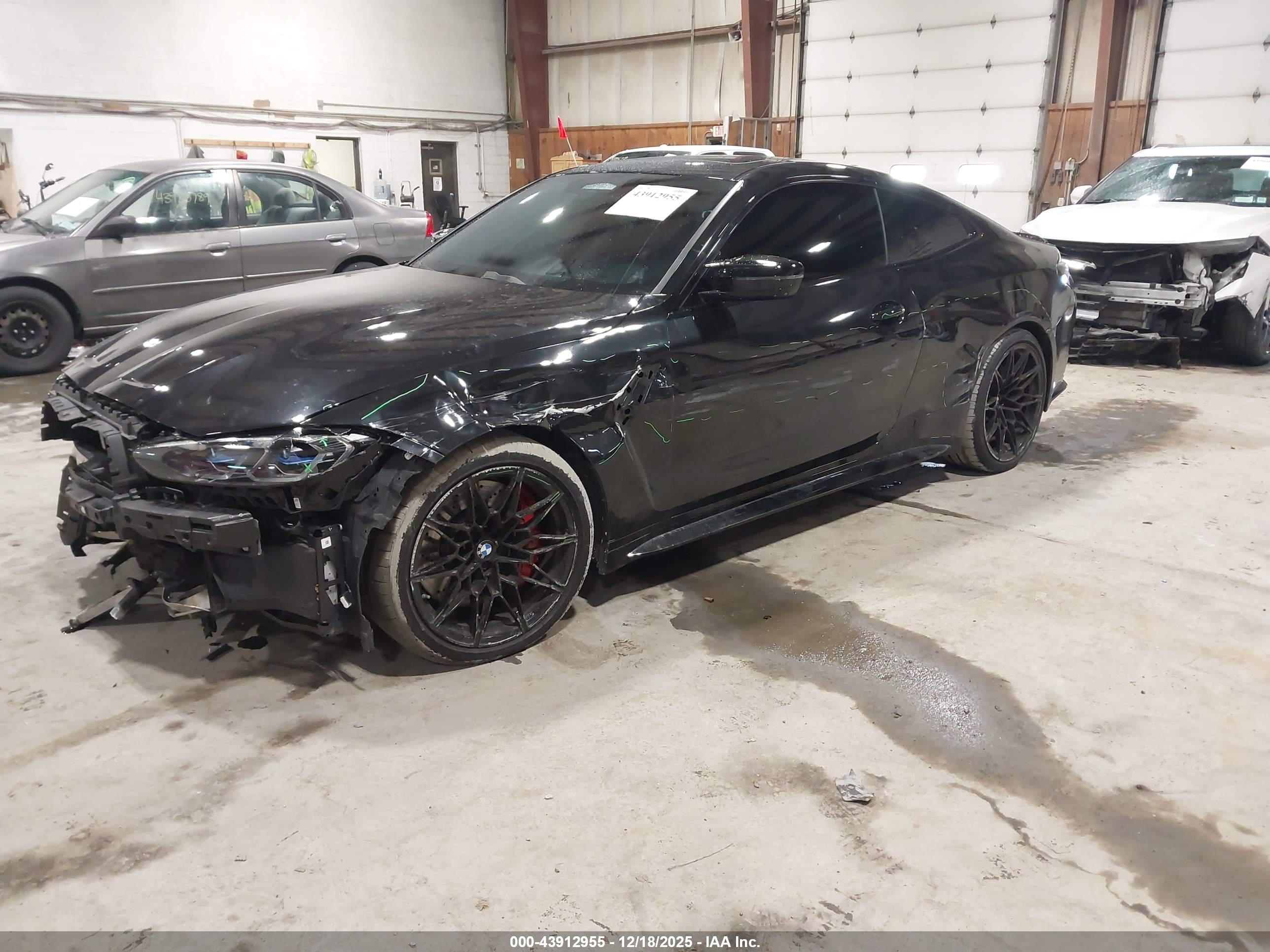 BMW M4 image 2