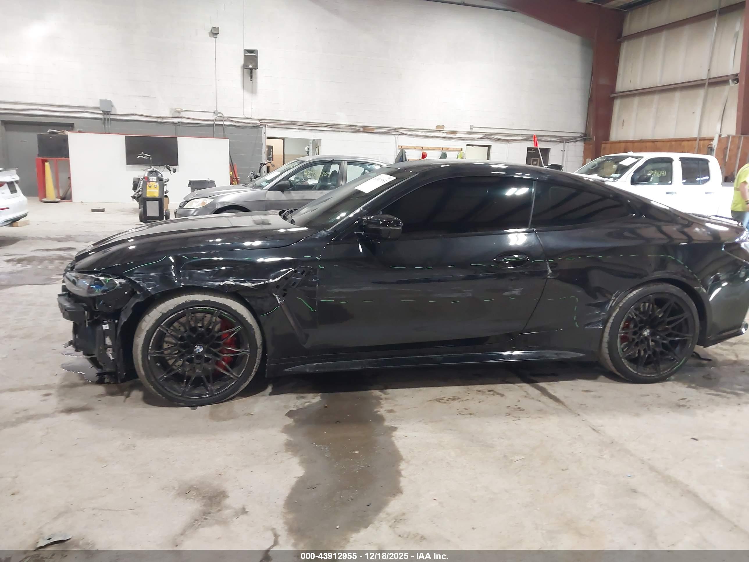 BMW M4 image 6