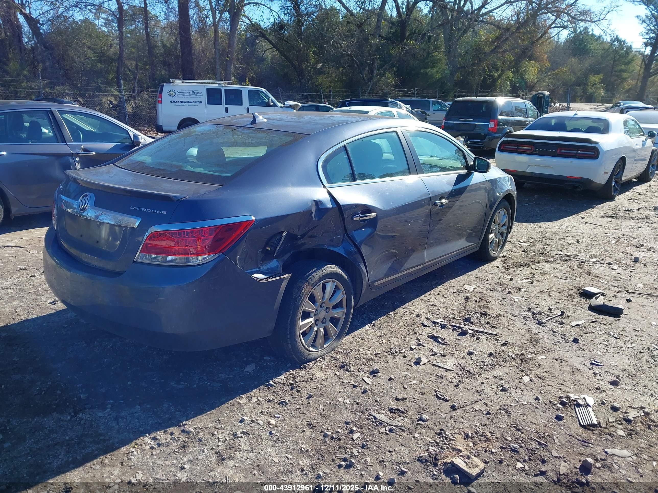 BUICK LACROSSE image 4