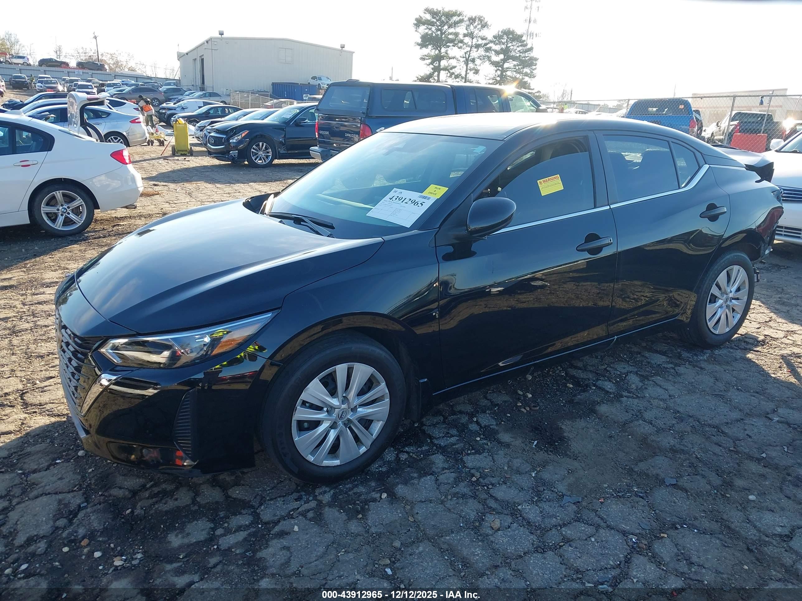 NISSAN SENTRA image 2