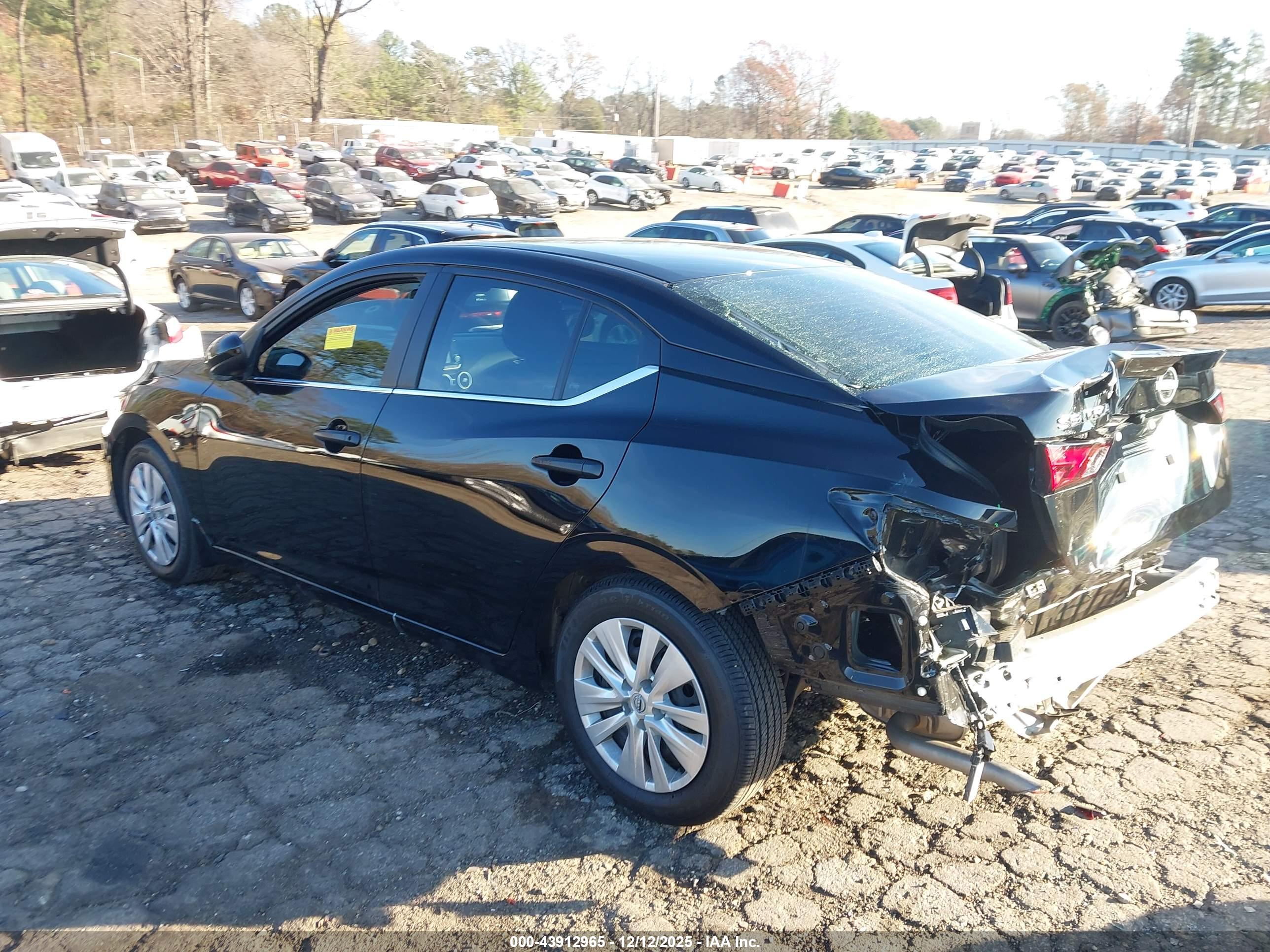 NISSAN SENTRA image 3