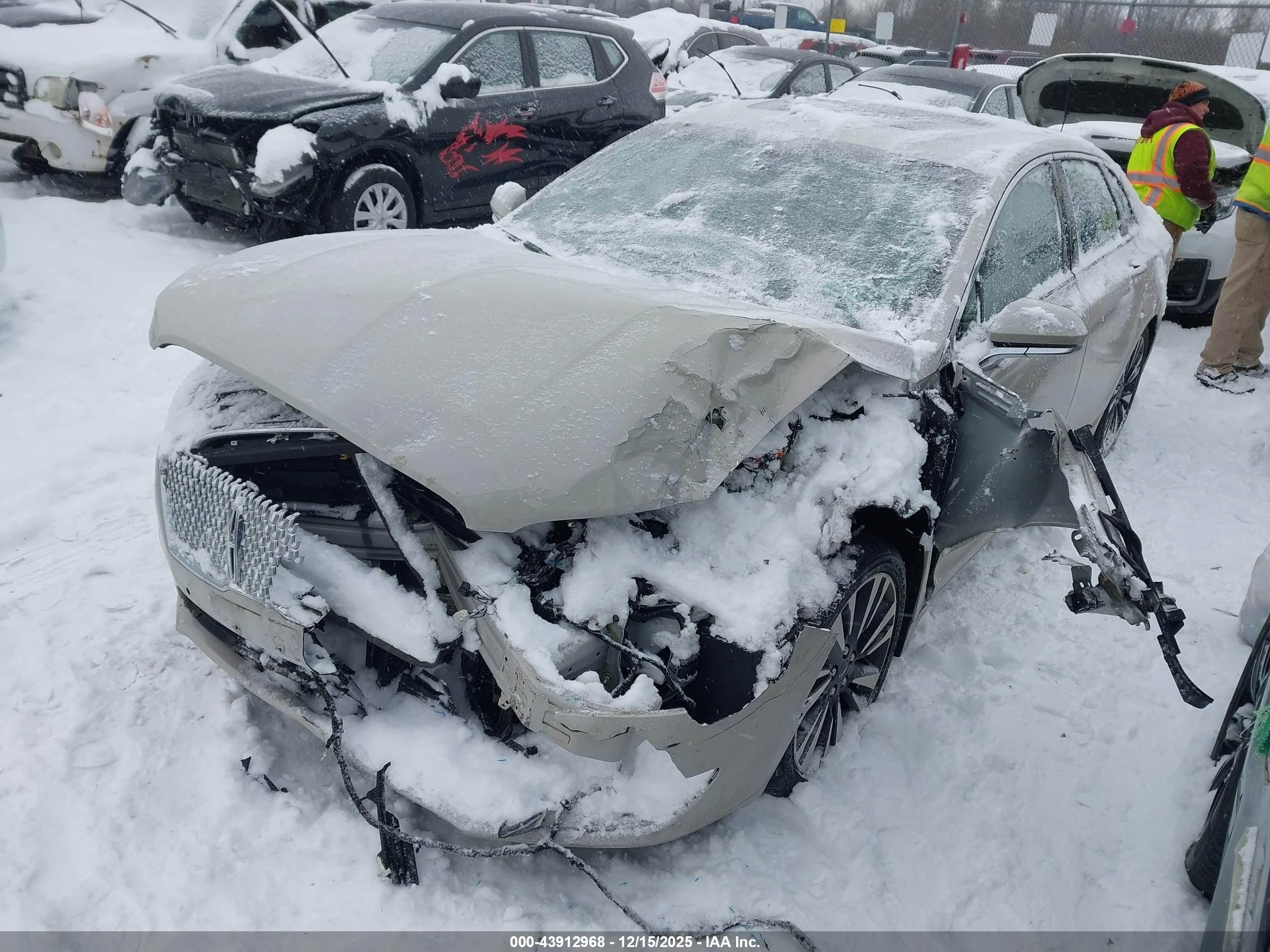 LINCOLN MKZ image 2