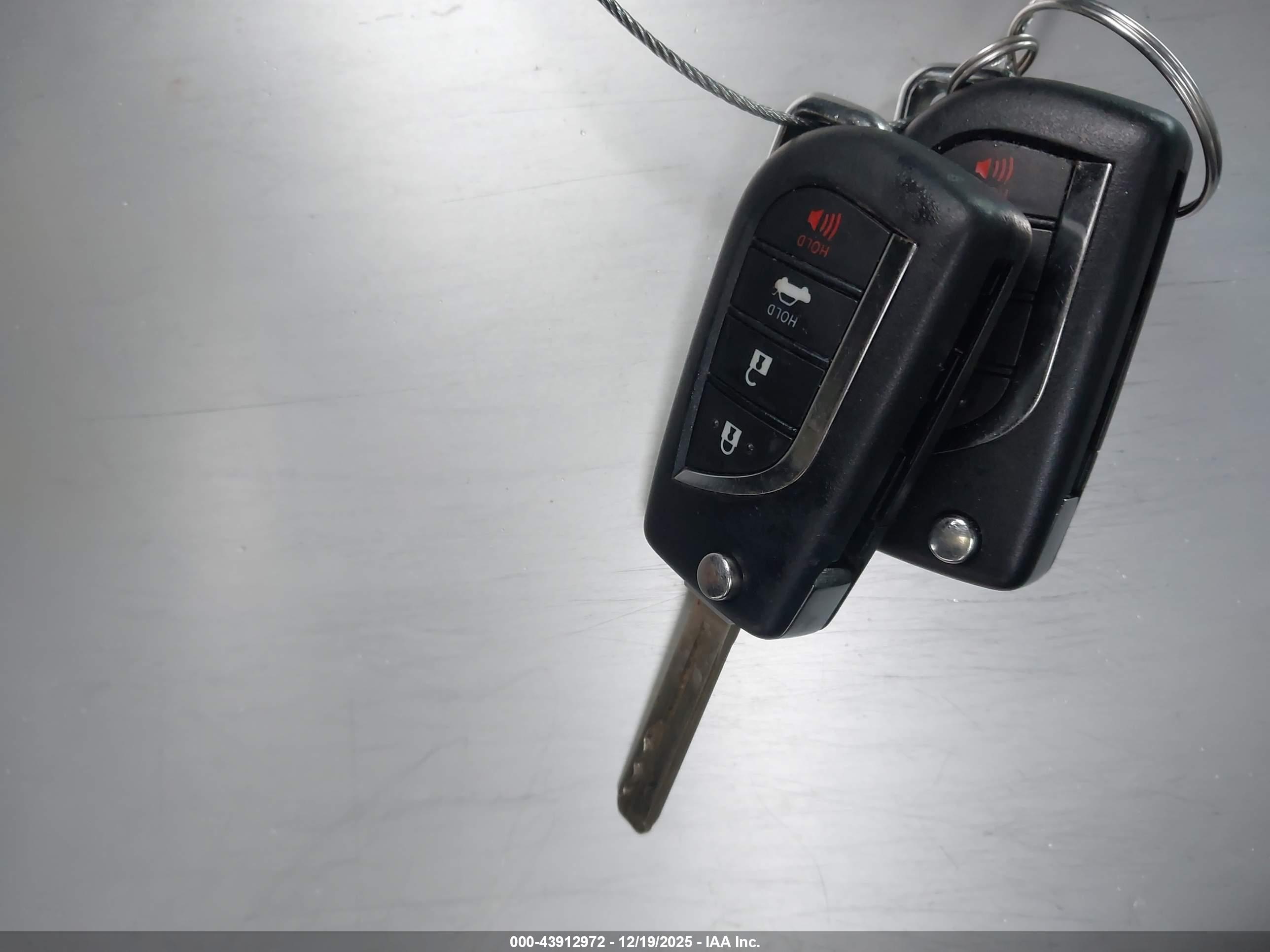 TOYOTA COROLLA image 11