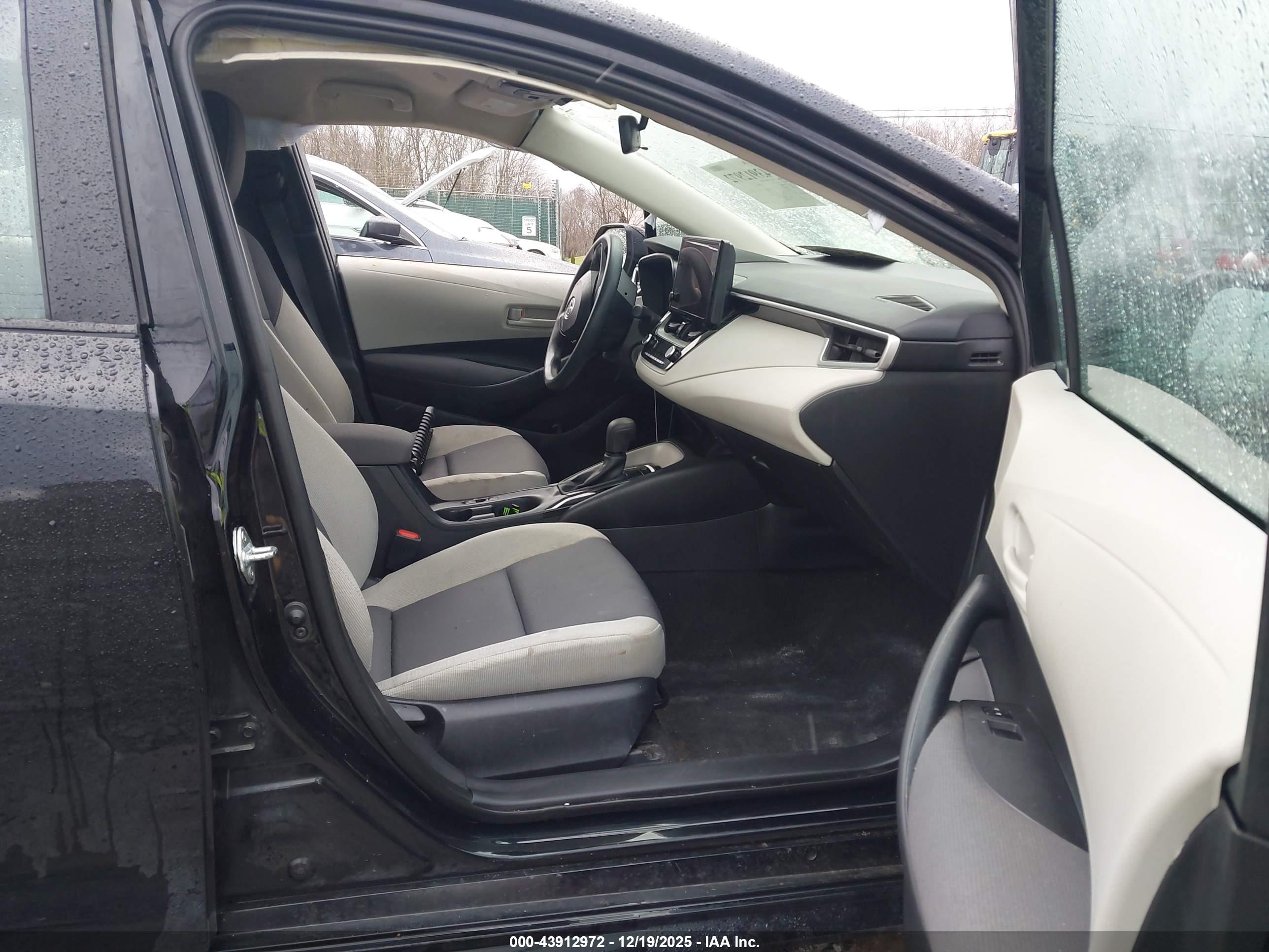 TOYOTA COROLLA image 5