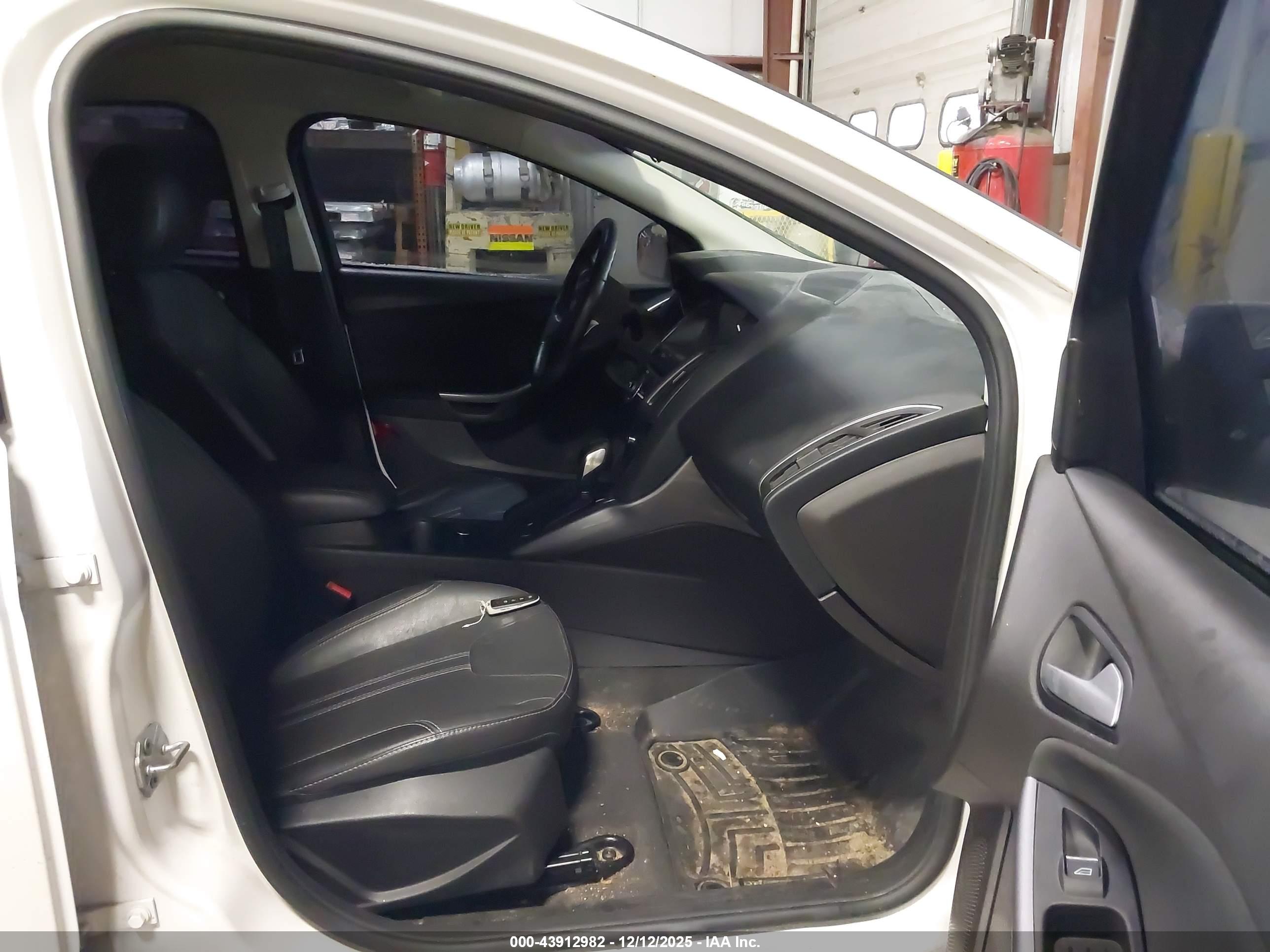 FORD FOCUS image 5