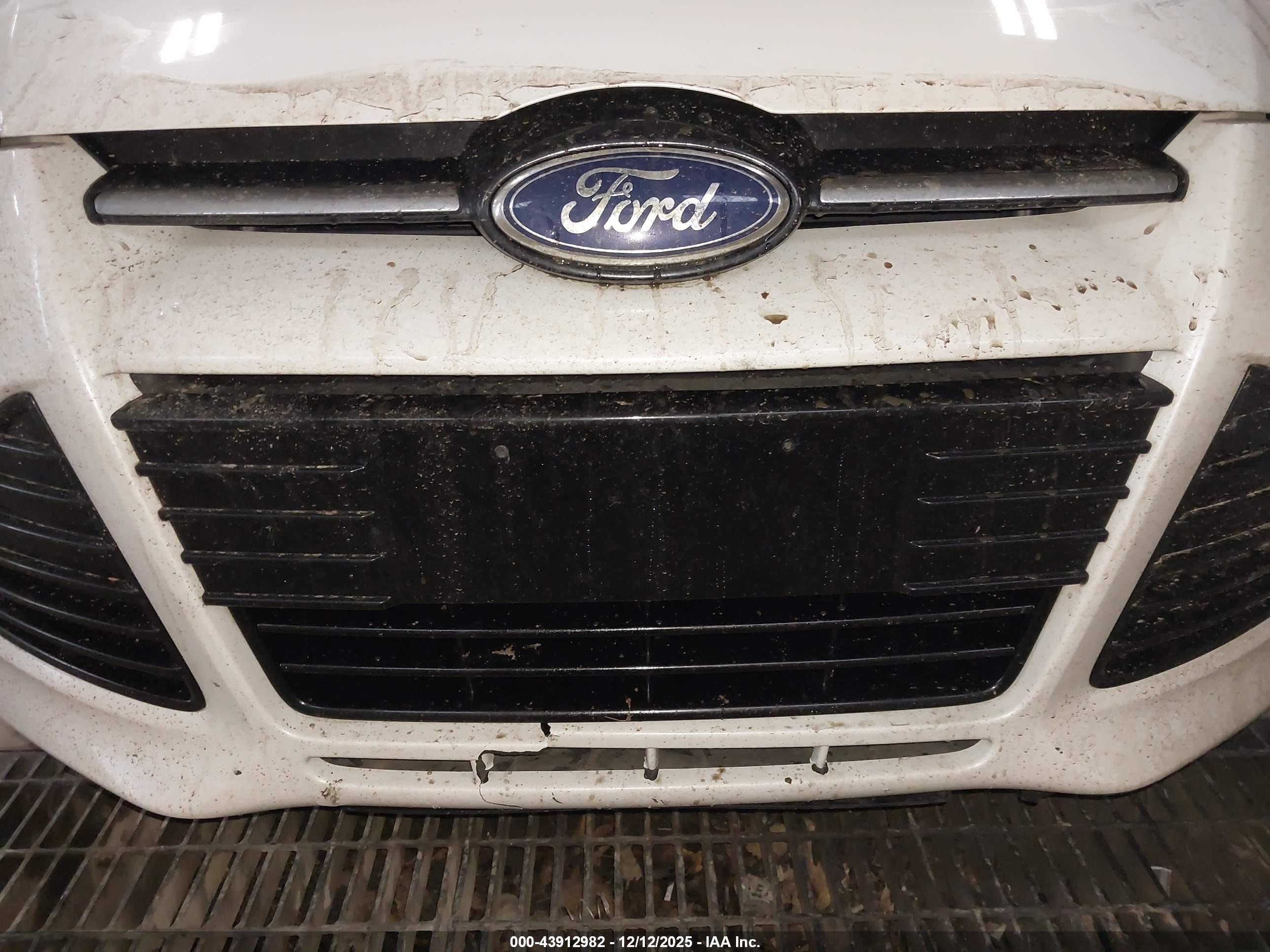 FORD FOCUS image 6