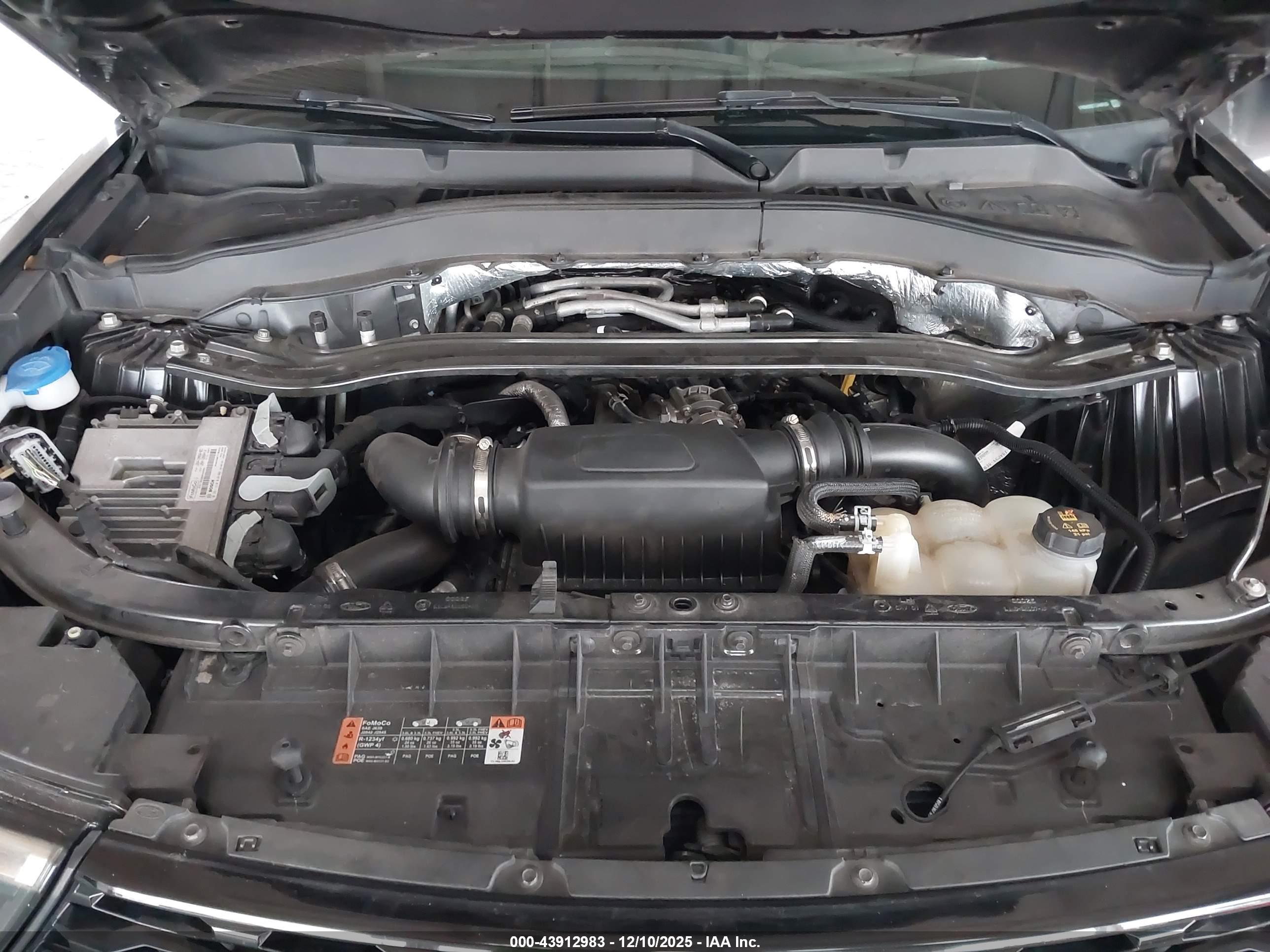 FORD EXPLORER image 10