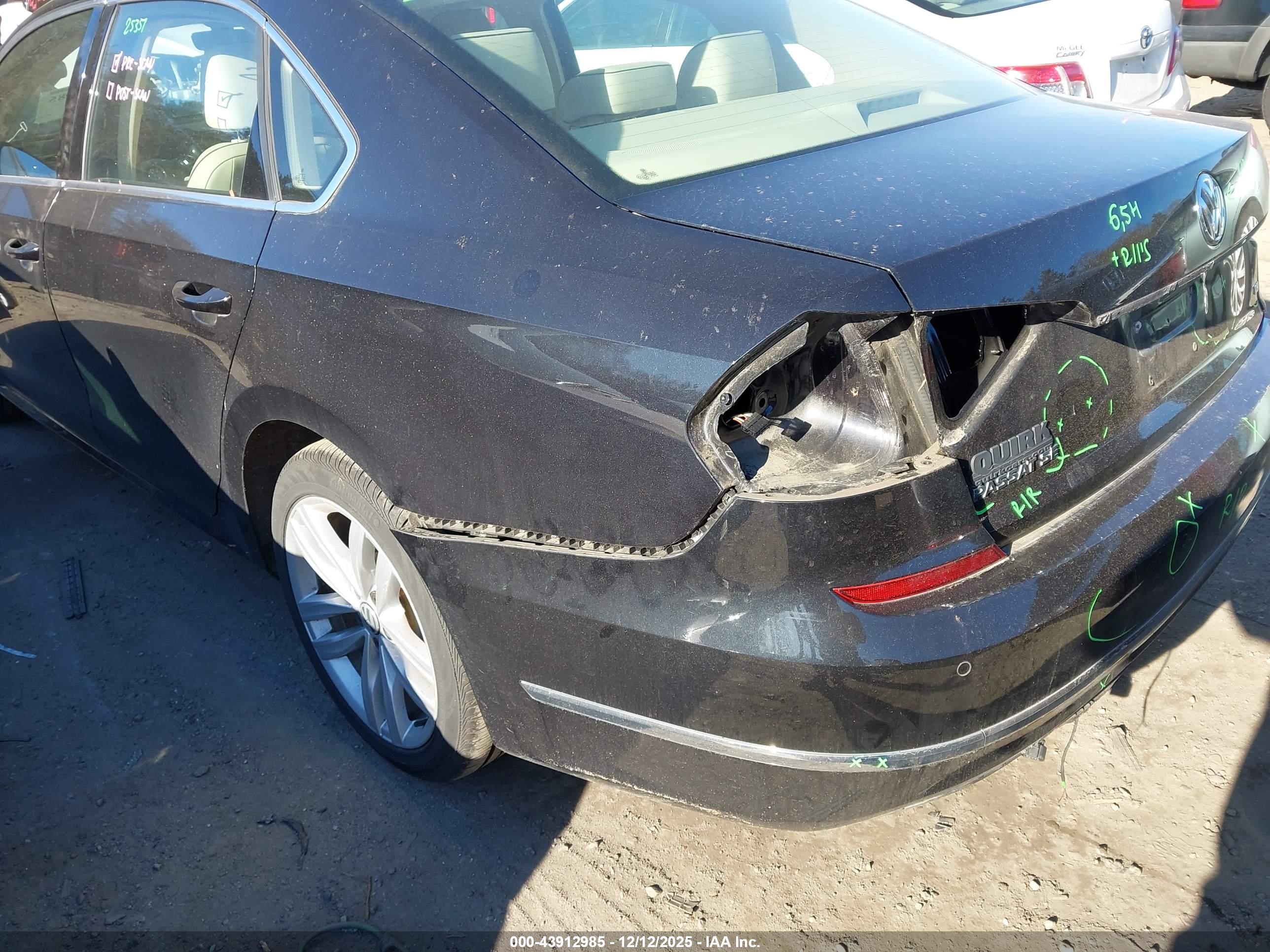 VOLKSWAGEN PASSAT image 3