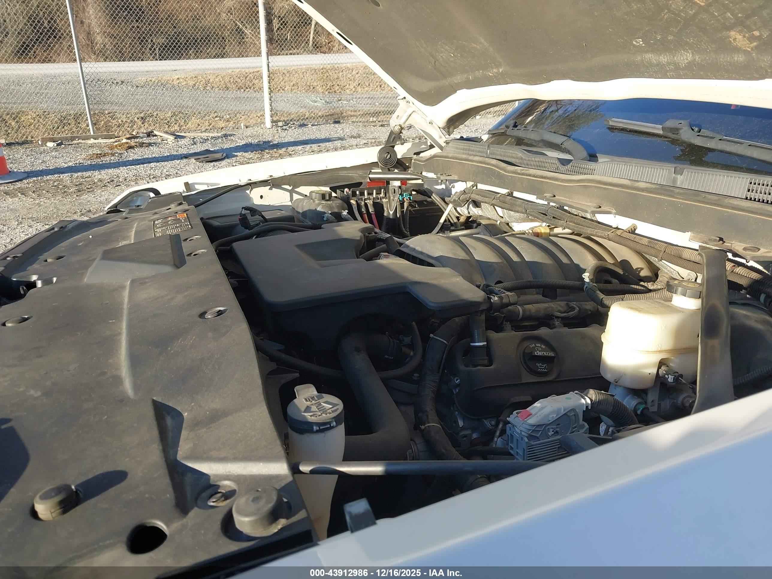 CHEVROLET SILVERADO image 10