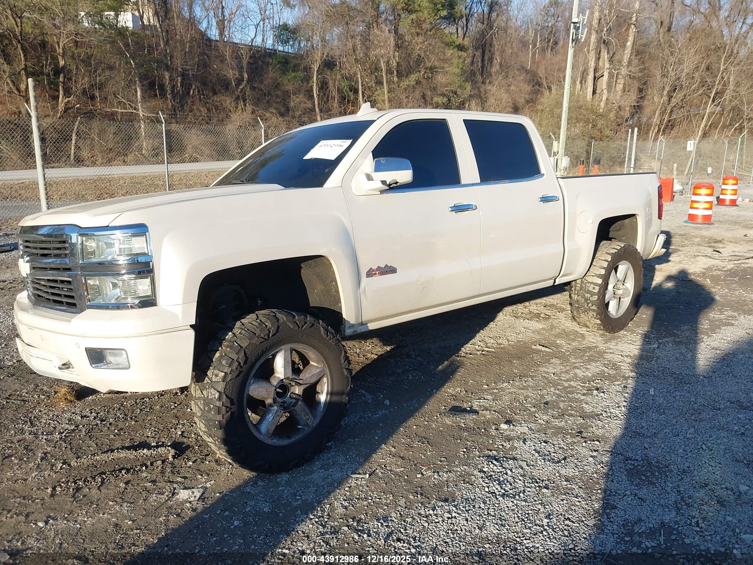 CHEVROLET SILVERADO image 2