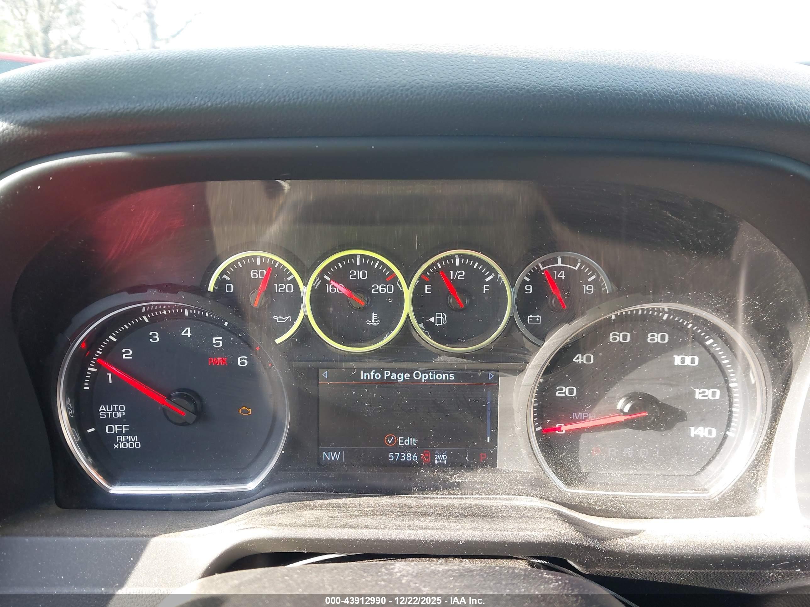 CHEVROLET SILVERADO image 7