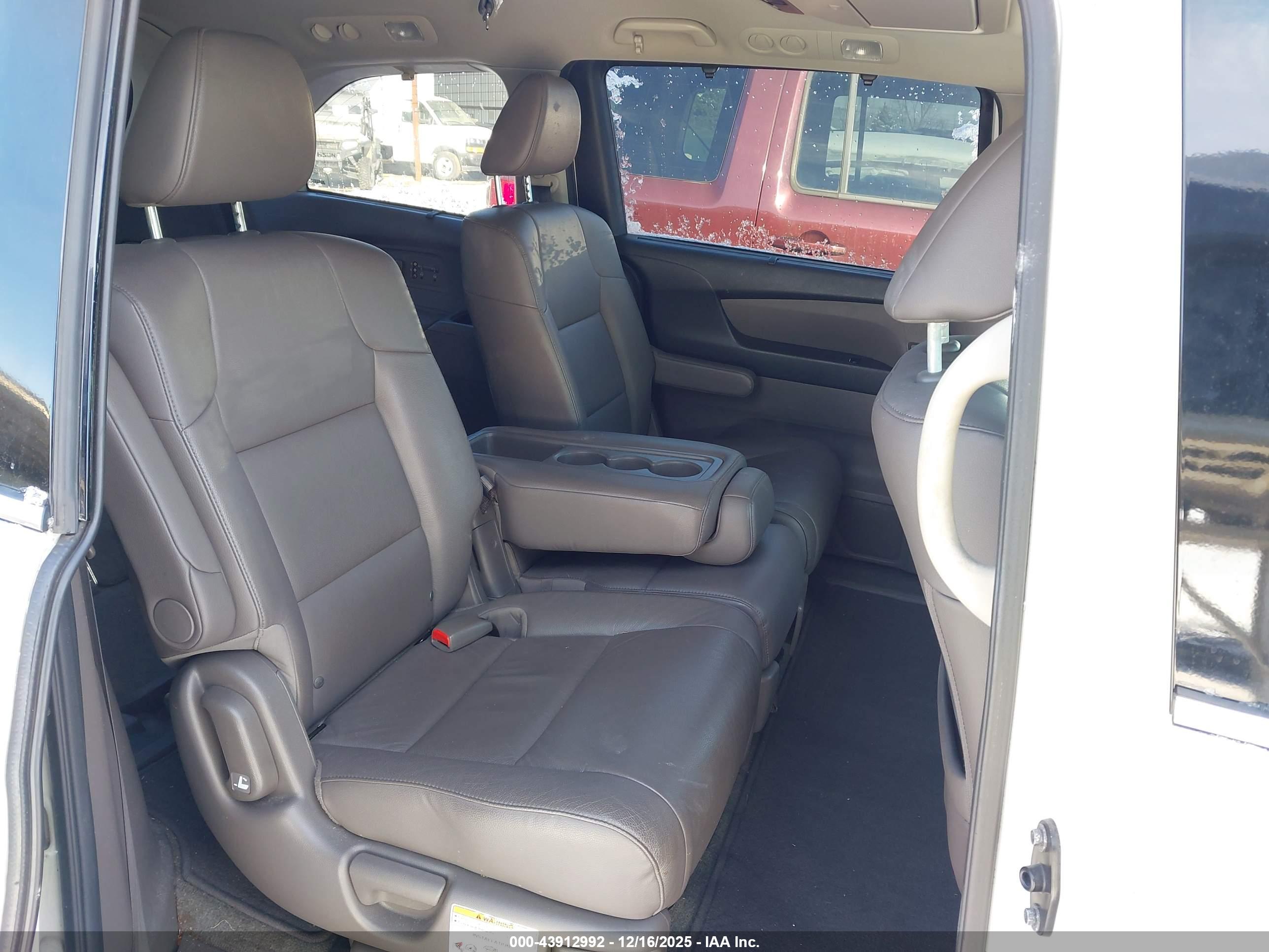 HONDA ODYSSEY image 8