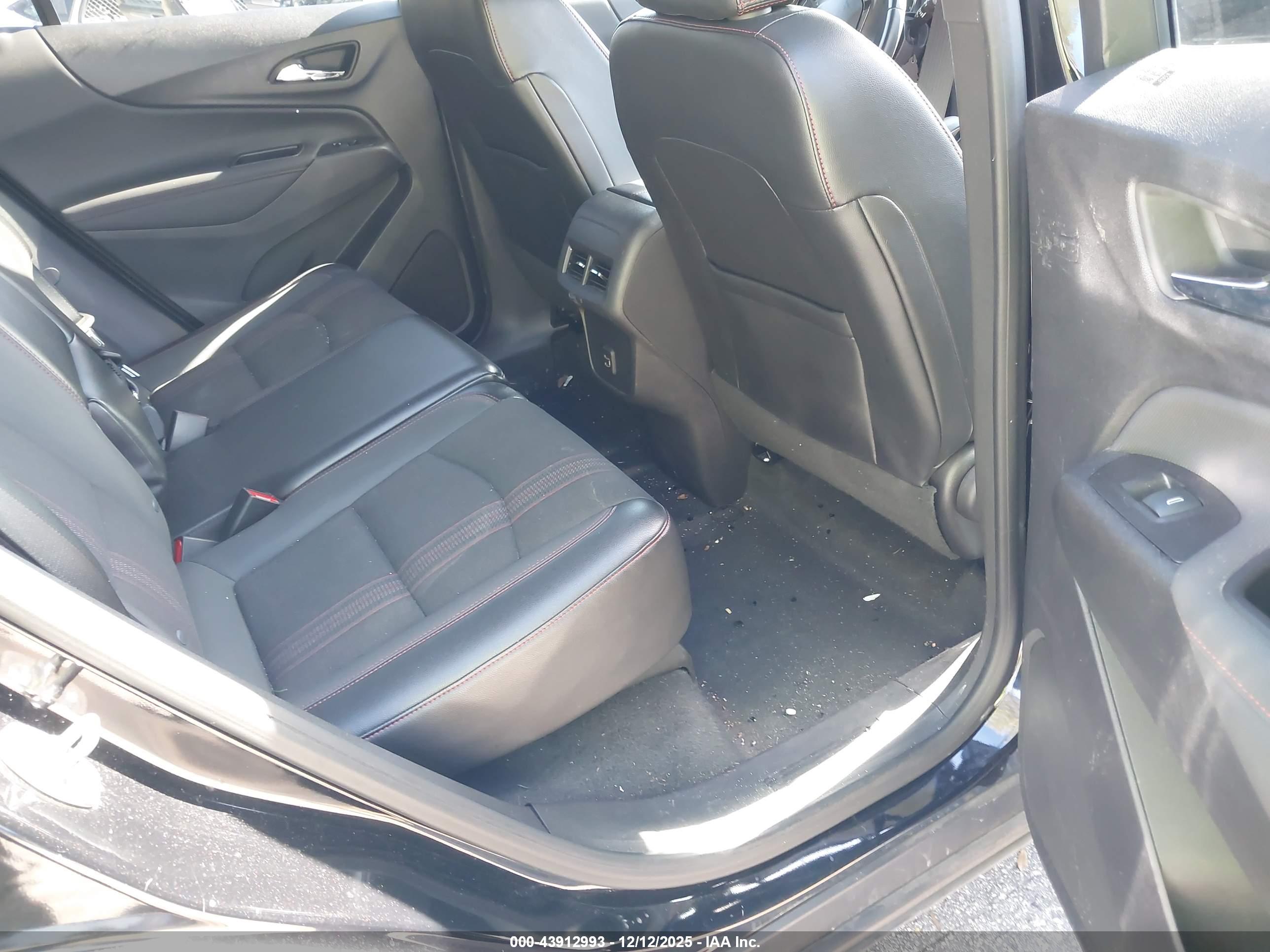 CHEVROLET EQUINOX image 8