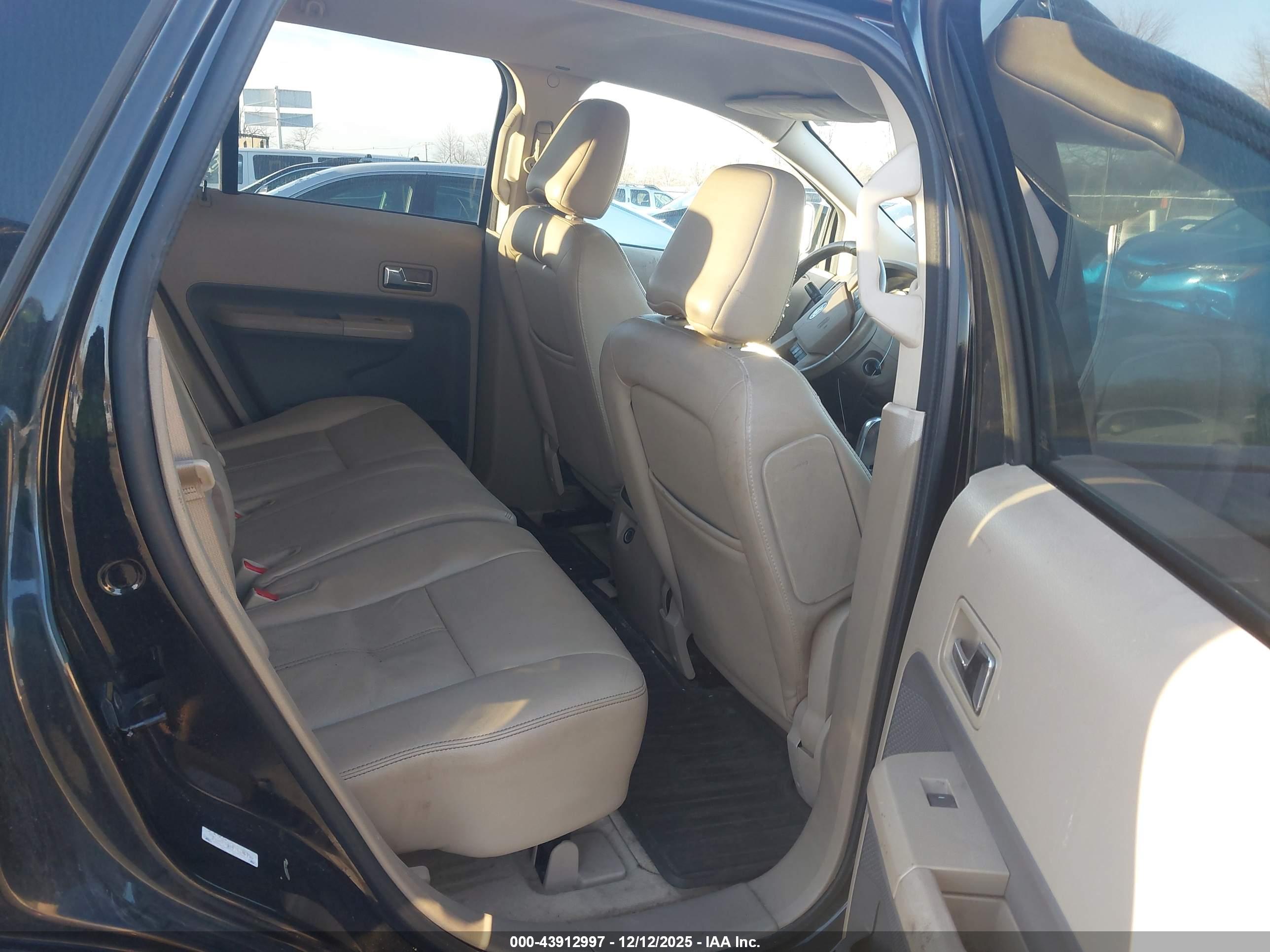 FORD EDGE image 8
