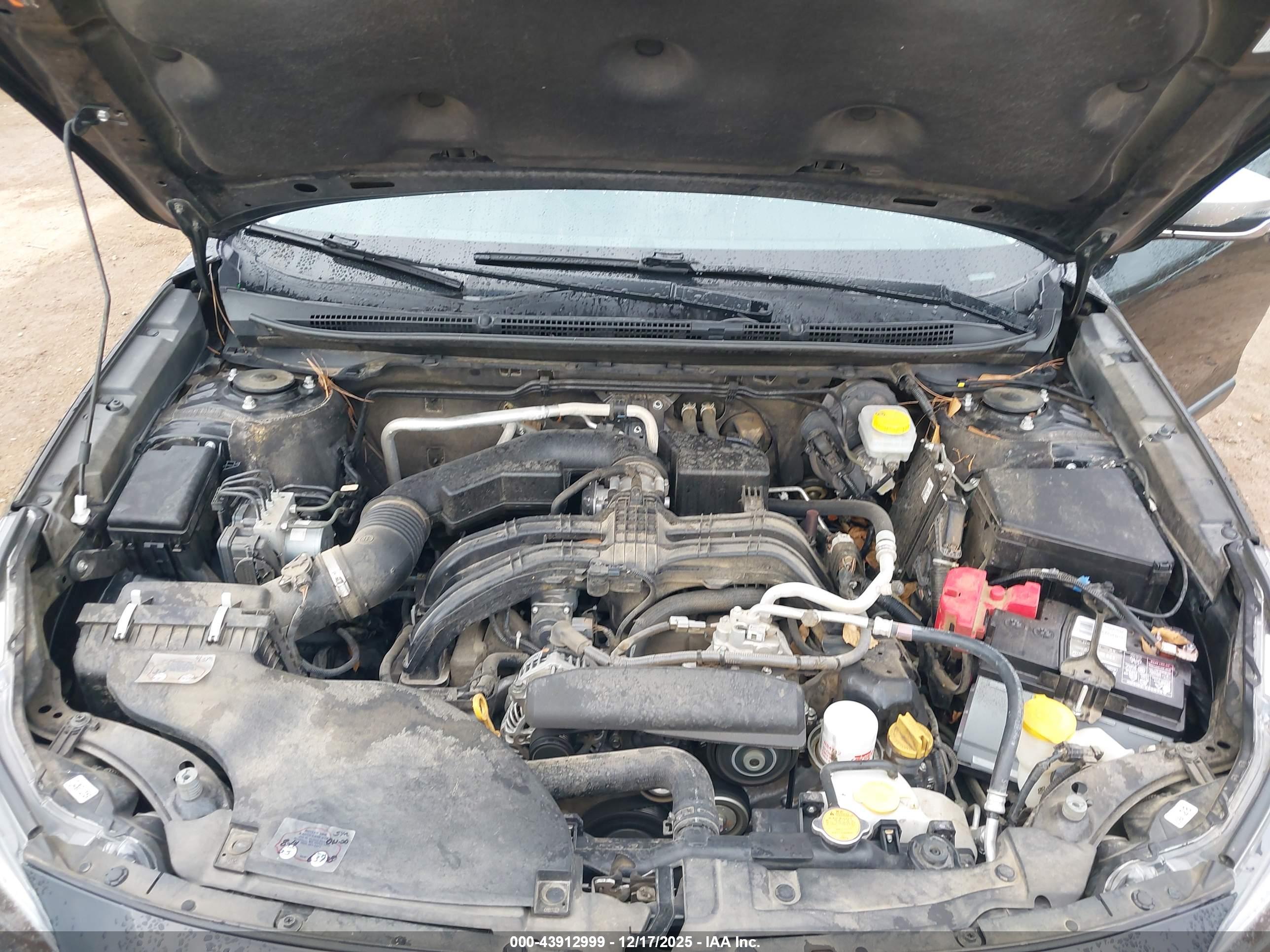 SUBARU OUTBACK image 10