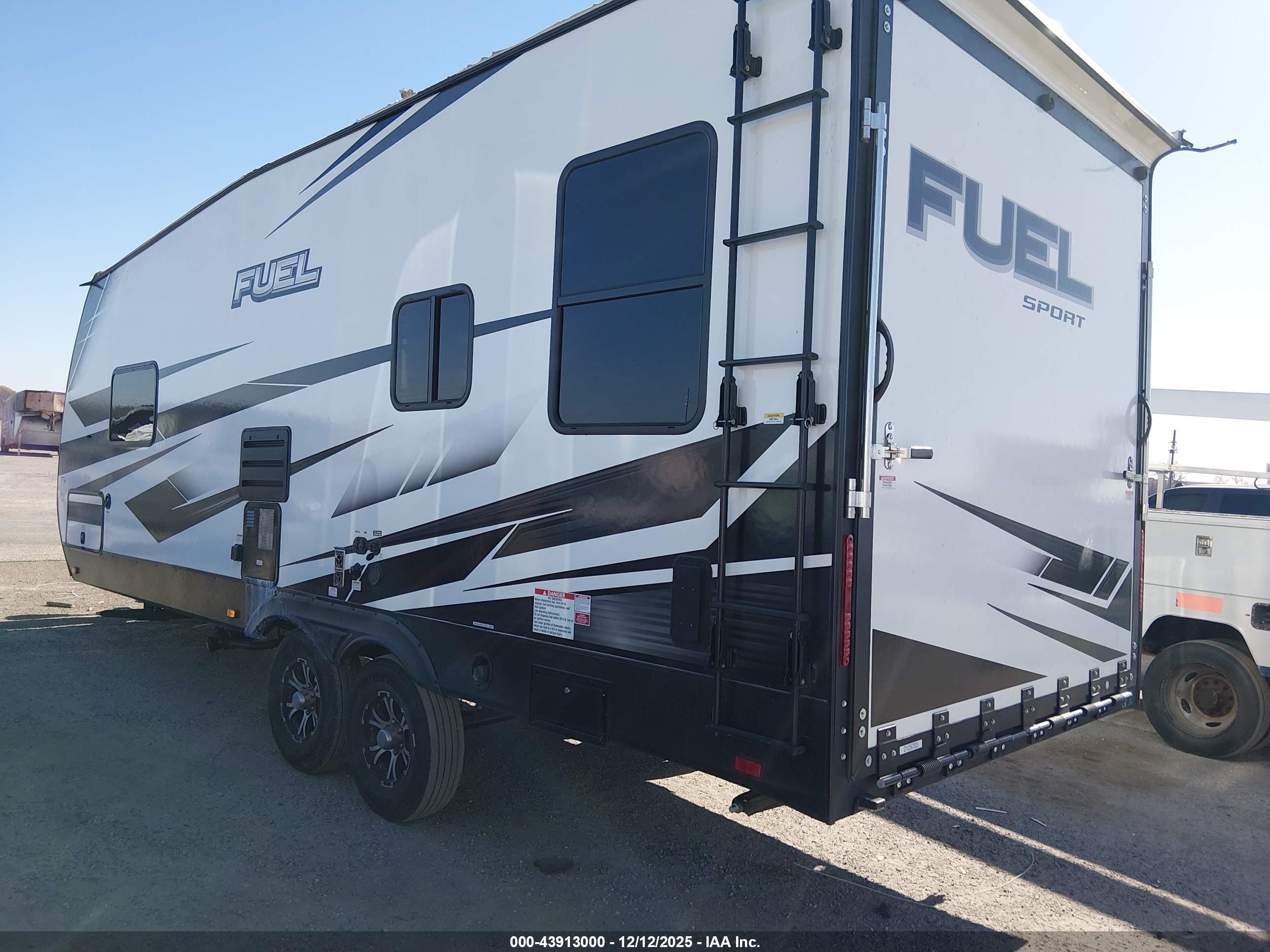HEARTLAND RV image 3