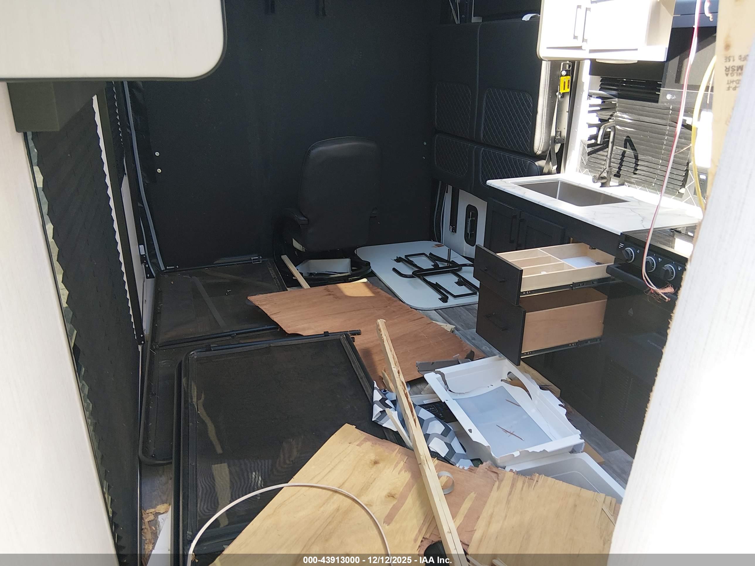 HEARTLAND RV image 8