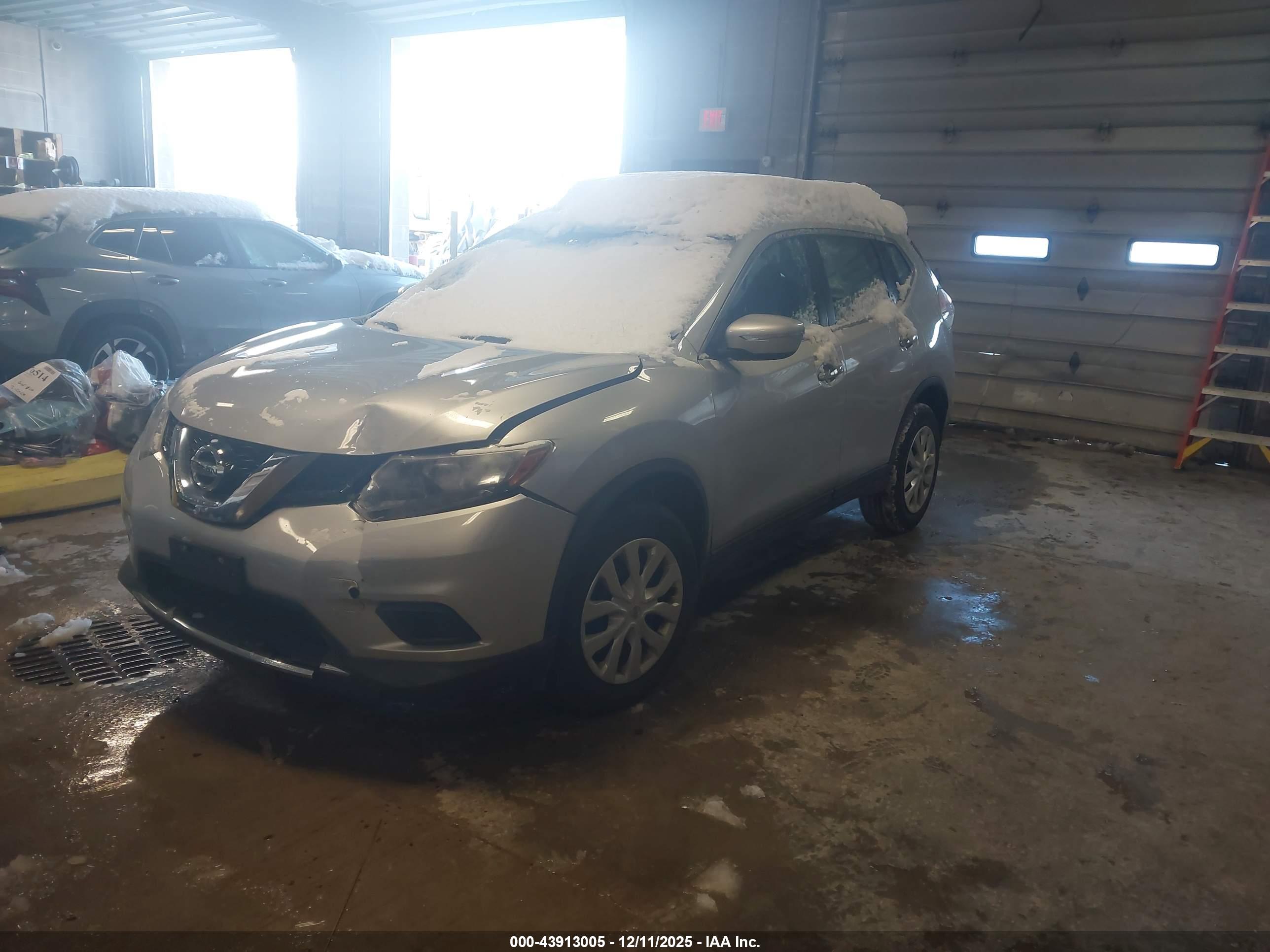 NISSAN ROGUE image 2