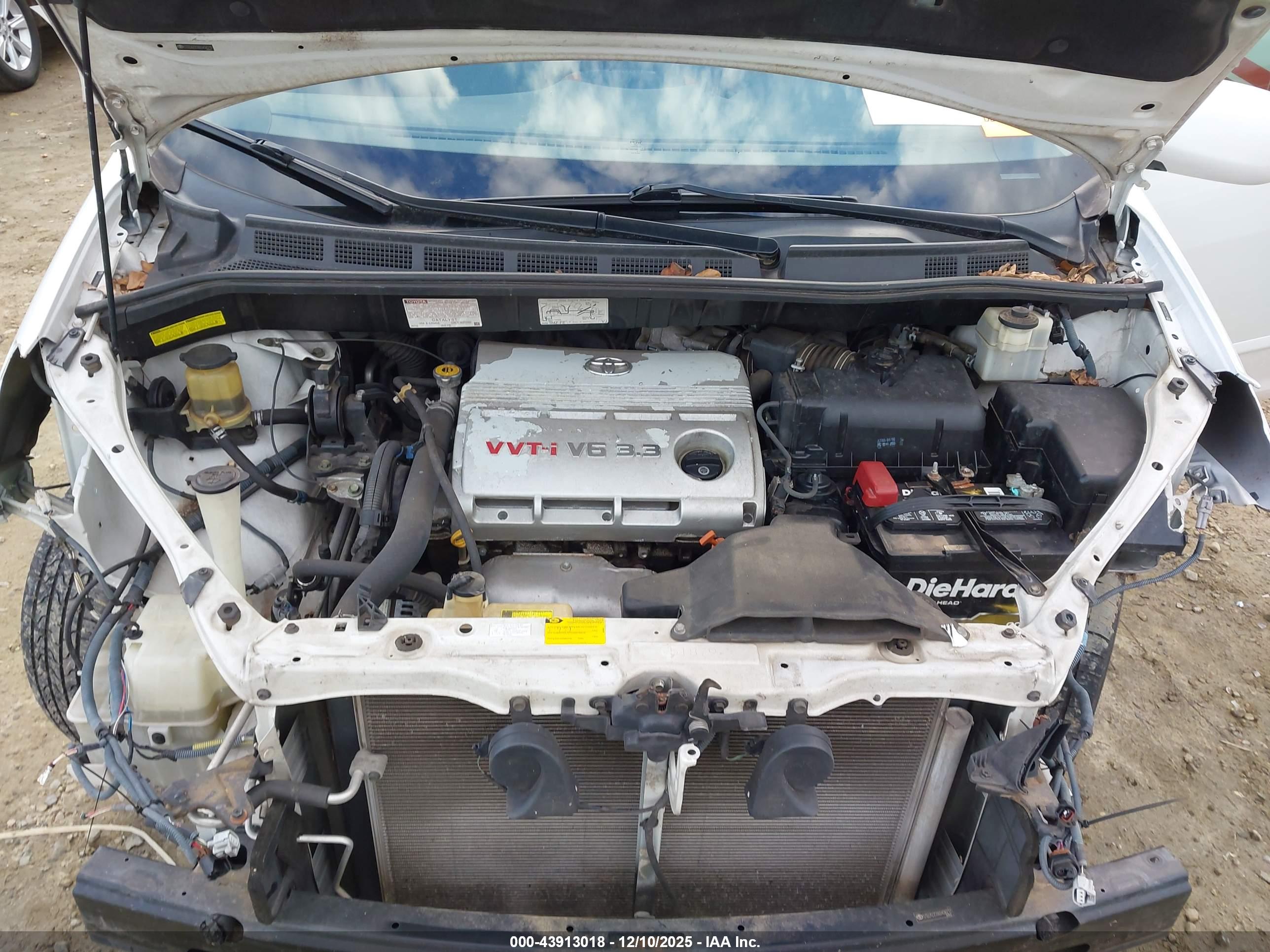 TOYOTA SIENNA image 10