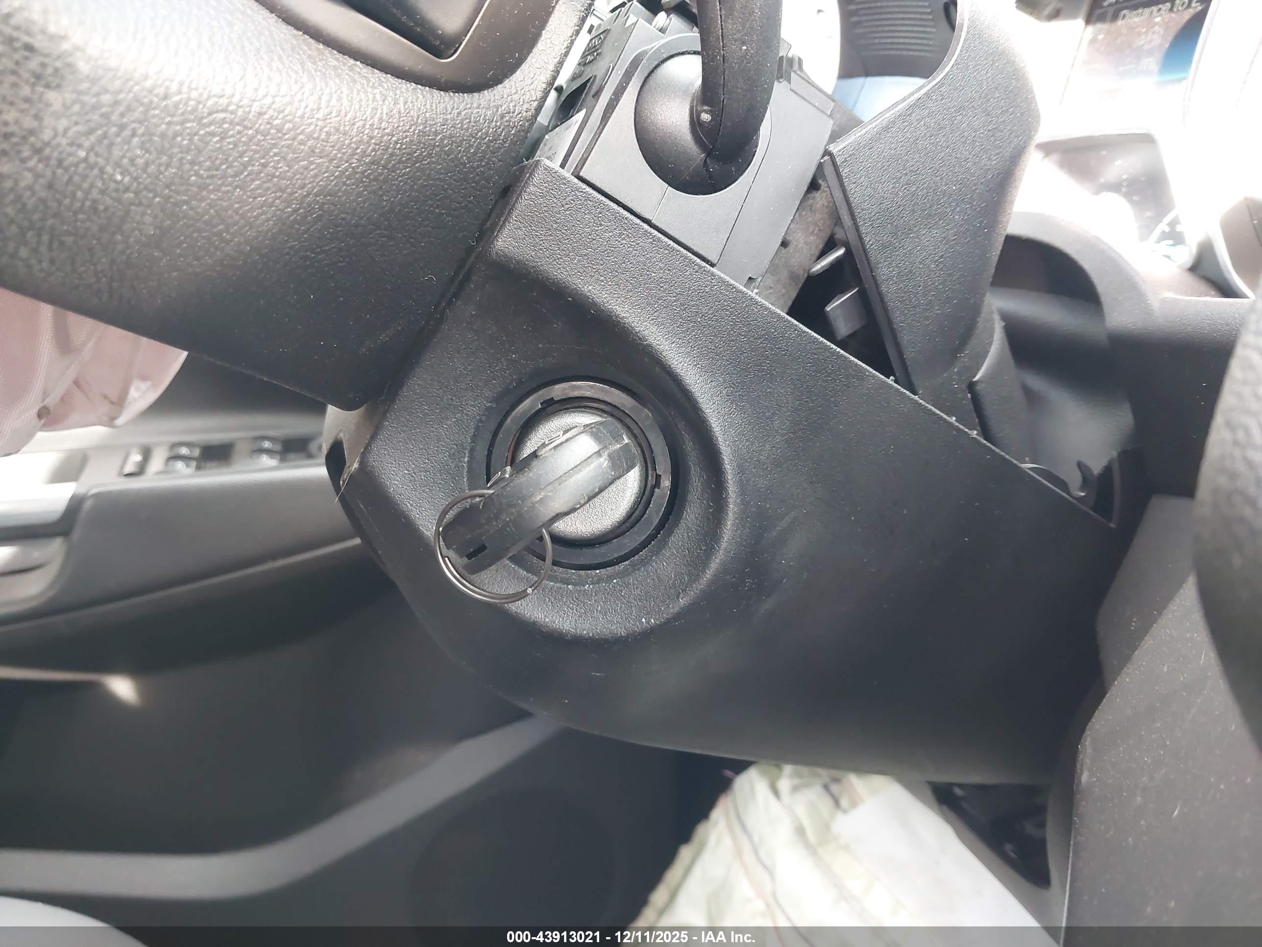 FORD ESCAPE image 11